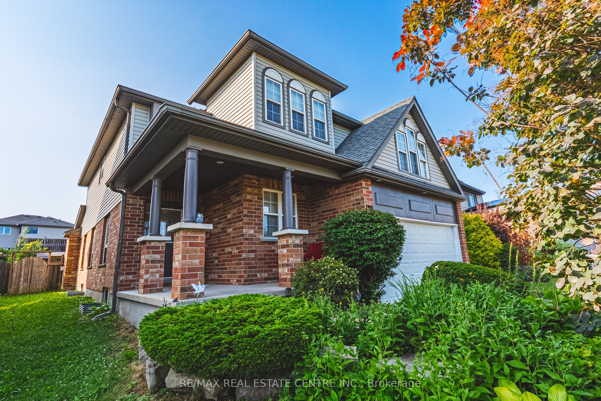 140 Country Club Drive, Cambridge, ON N1T 2B6 photo 2