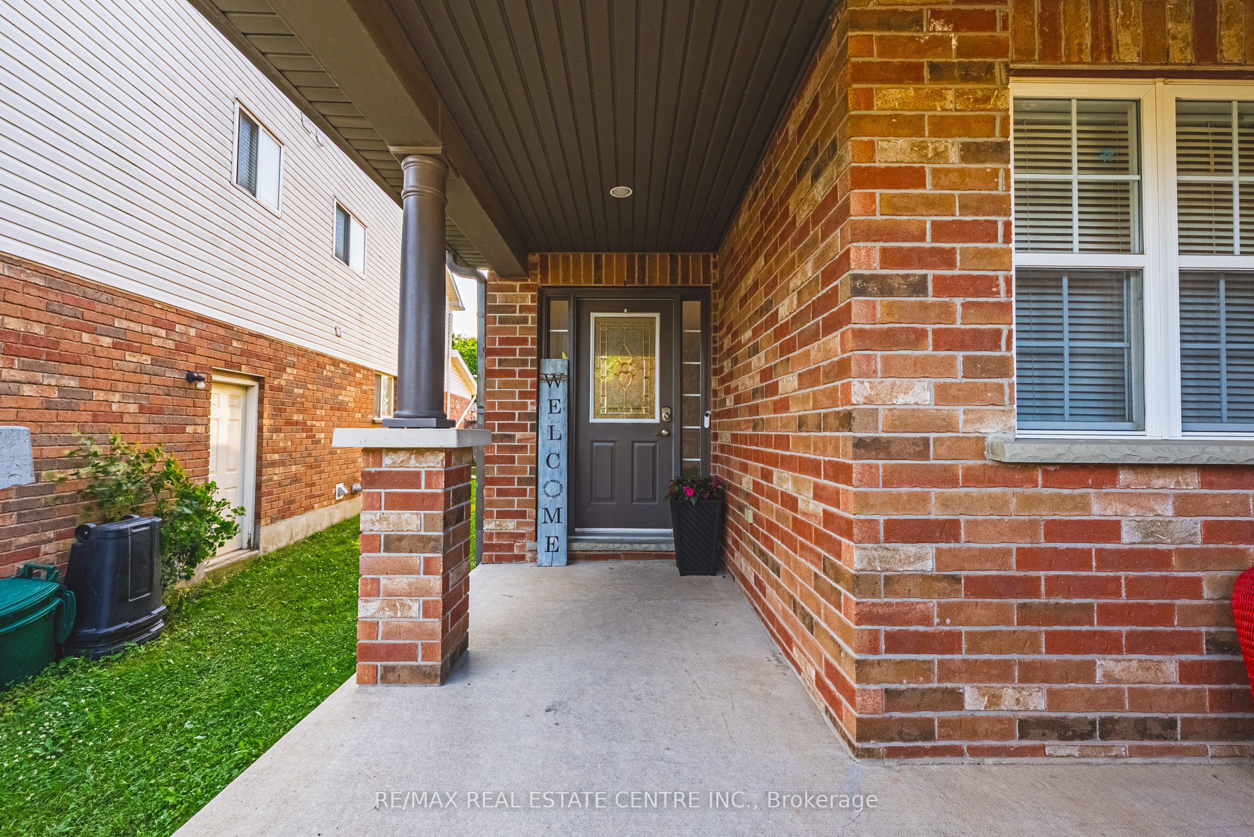 140 Country Club Drive, Cambridge, ON N1T 2B6 photo 4