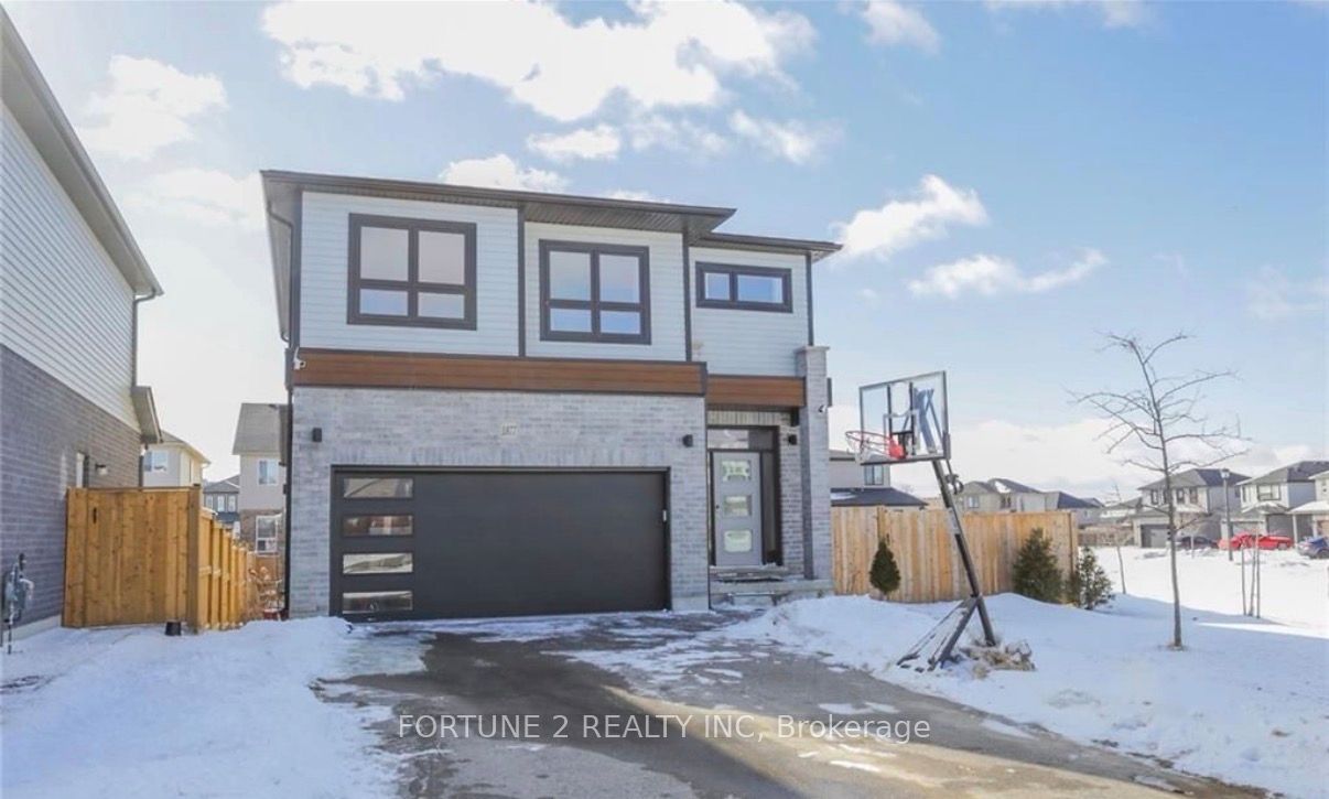 1877 Foxridge Crescent, London North, ON N6G 0L7