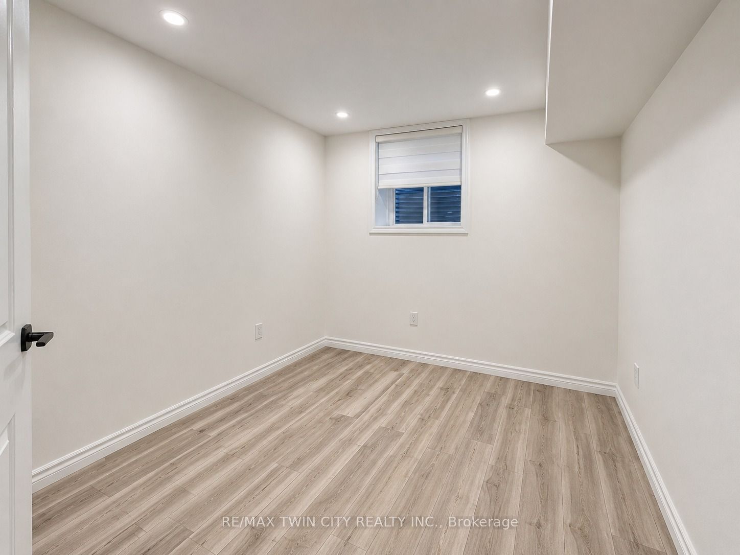 166 Ladyslipper Drive Basement, Waterloo, ON N2V 0A9 photo 5