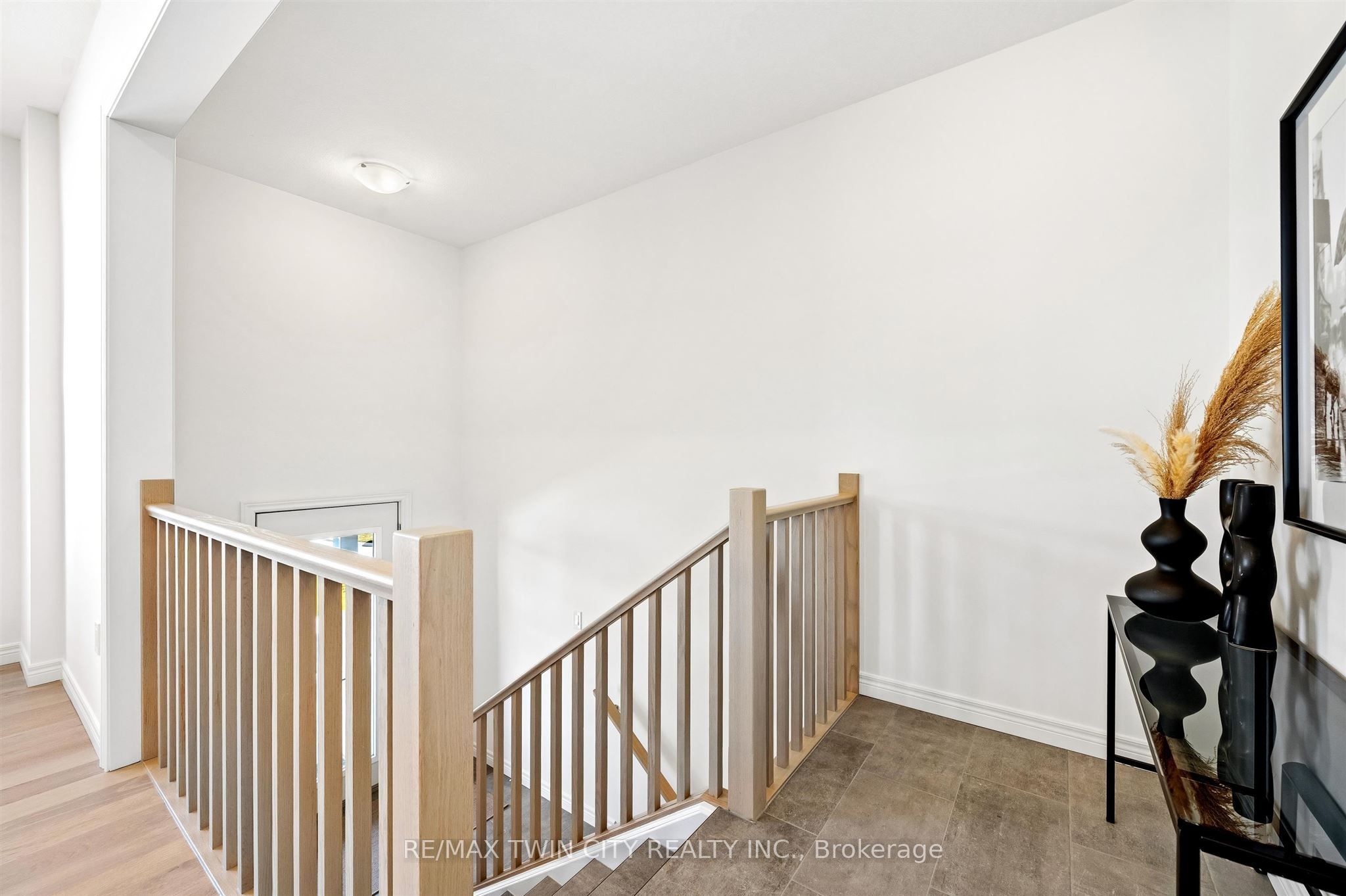 14 Sora Lane, Guelph, ON N1E 0T4 photo 4