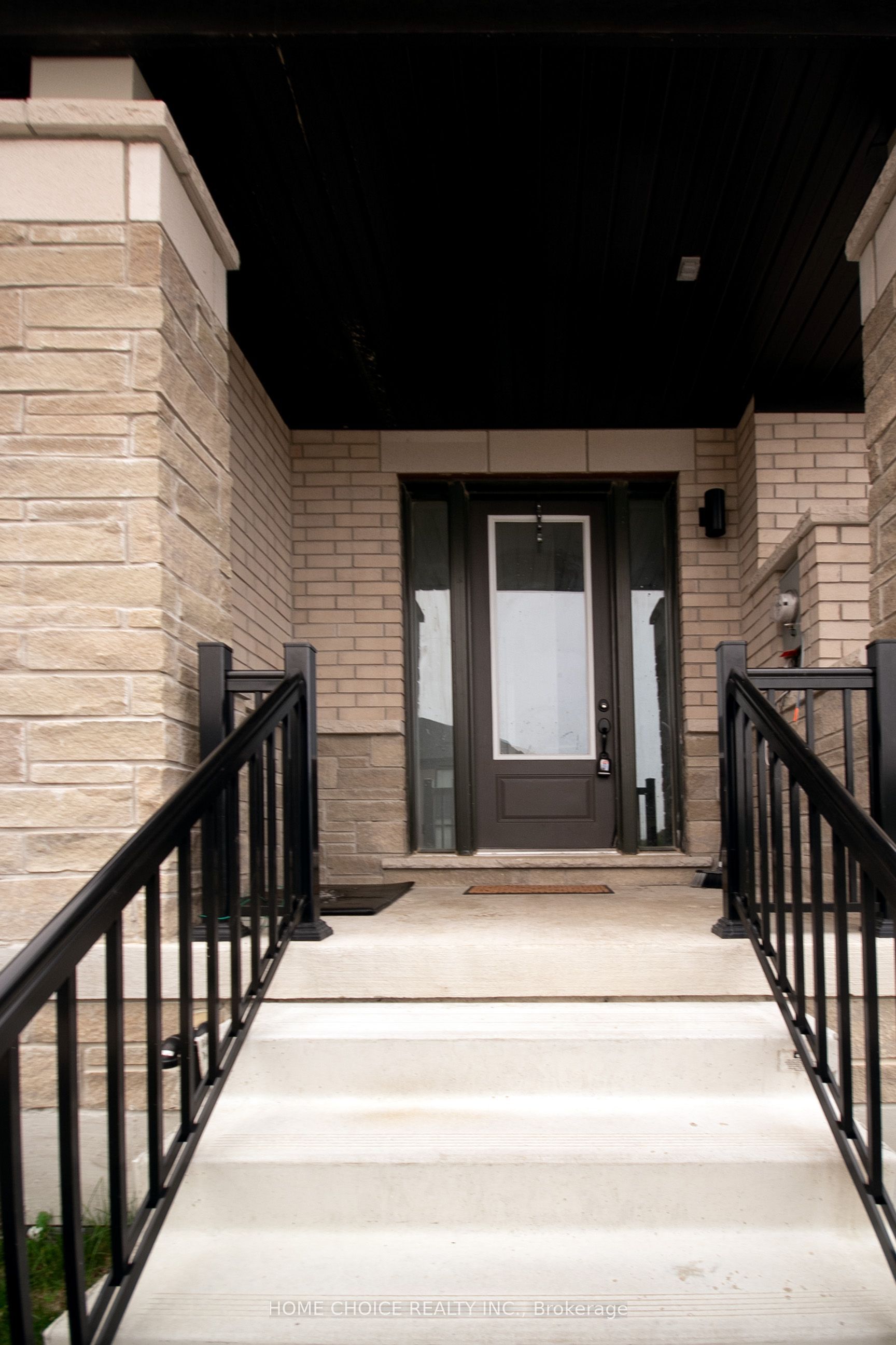 639 Pollock Grove E, Peterborough, ON K9K 0J6 photo 3