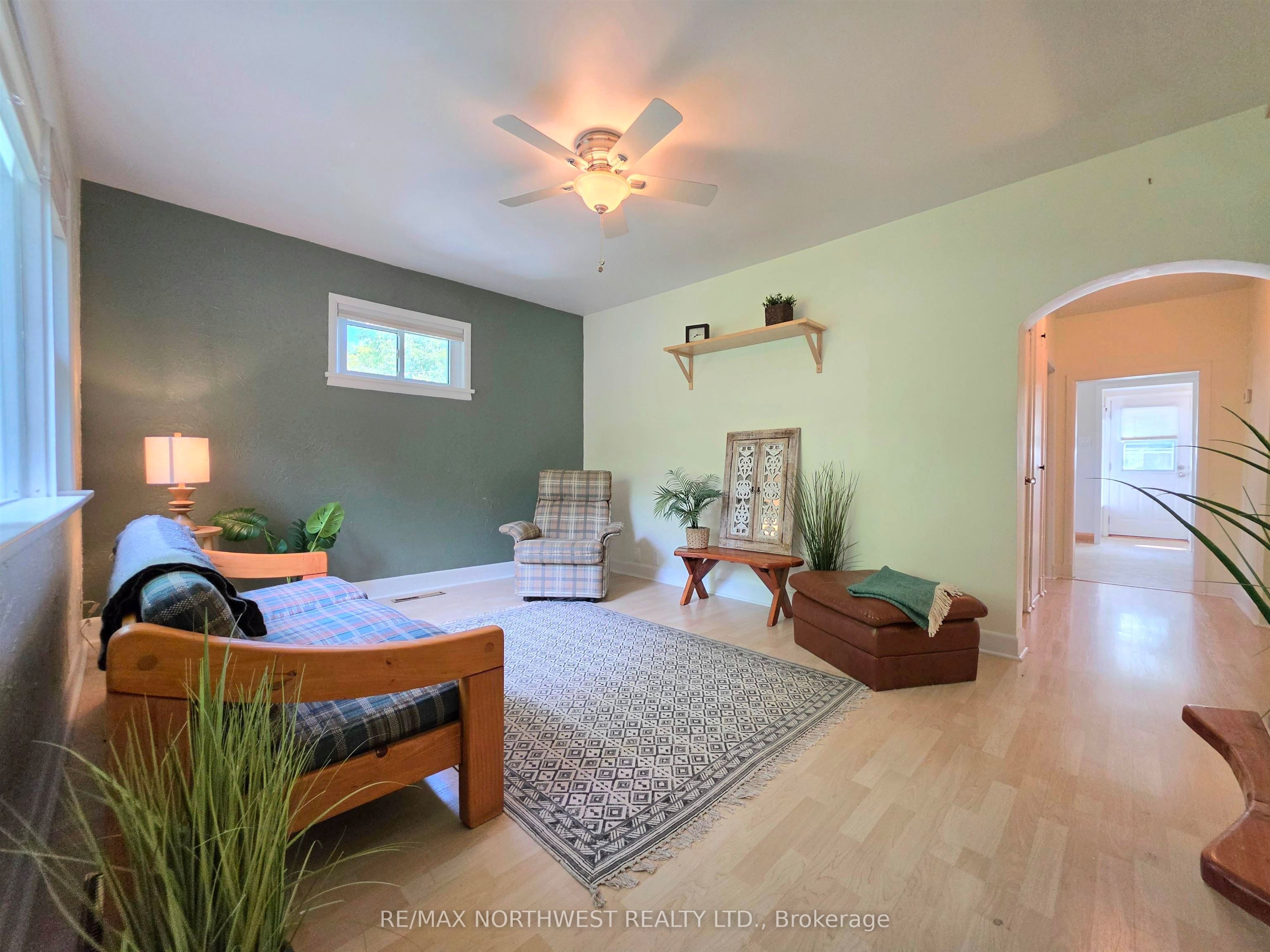 607 First Street South, Kenora, ON P9N 1E1 photo 3