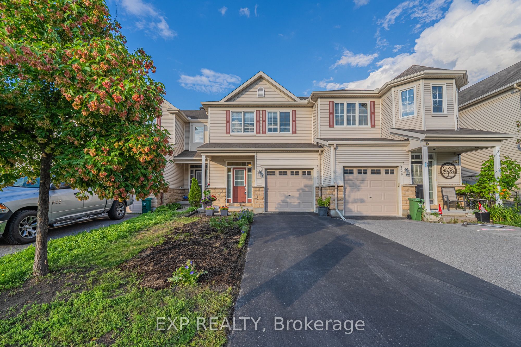 118 Laramie Crescent, Barrhaven, ON K2J 5Z8