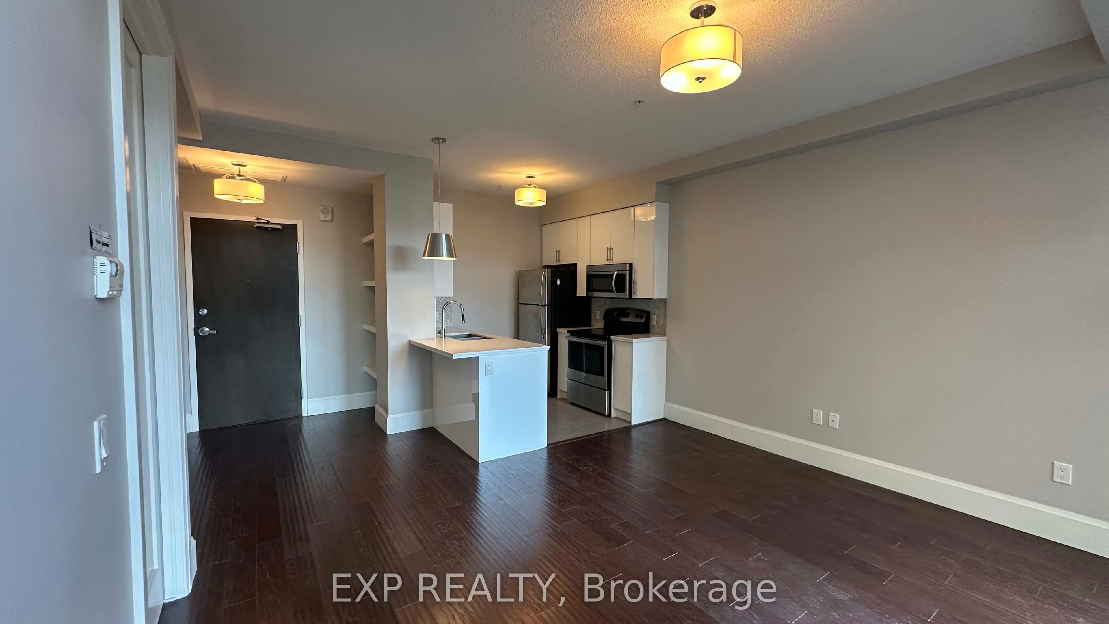 112 King Street E 512, Hamilton, ON L8N 0A9