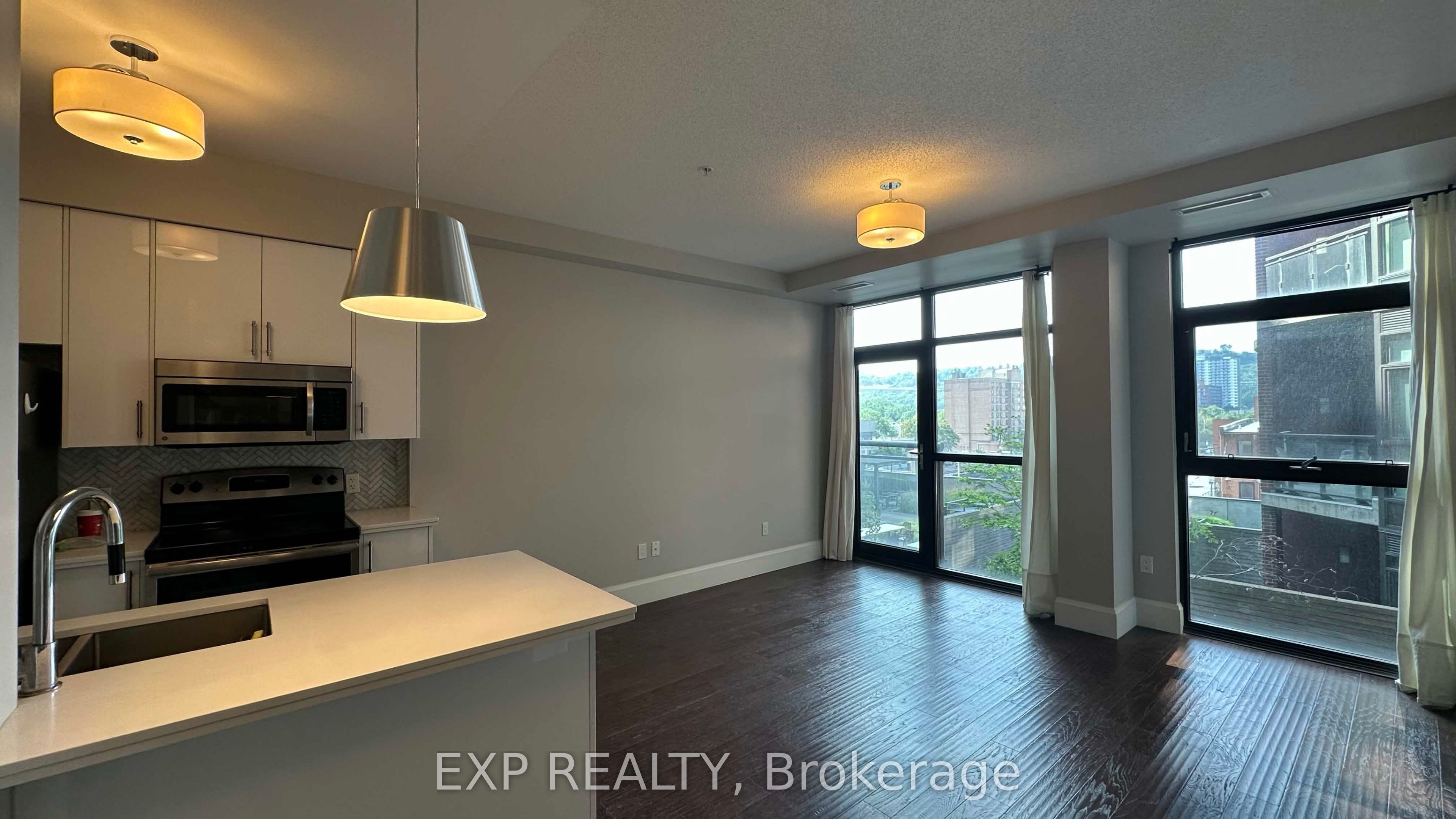 112 King Street E 512, Hamilton, ON L8N 0A9 photo 3