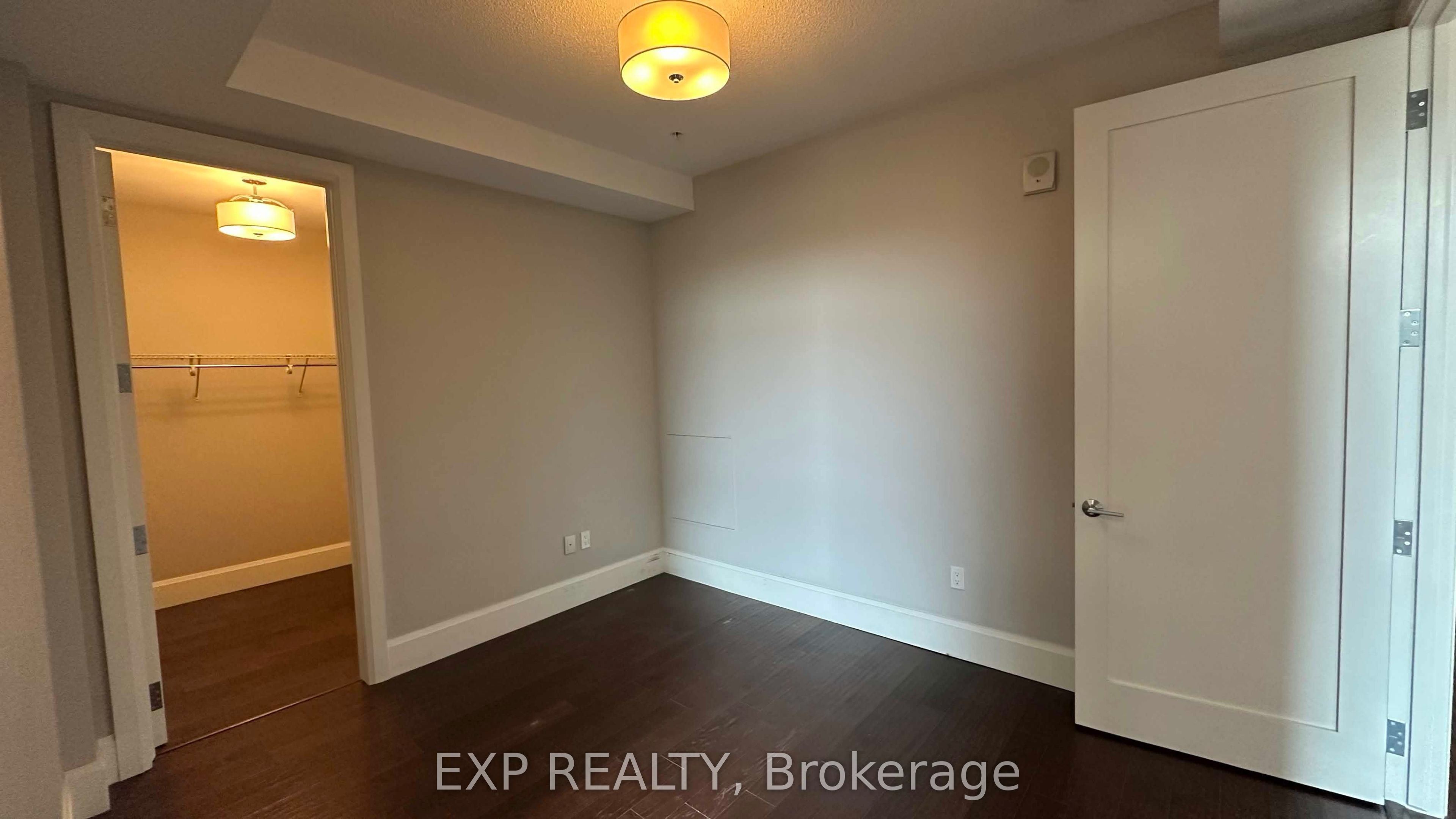 112 King Street E 512, Hamilton, ON L8N 0A9 photo 5