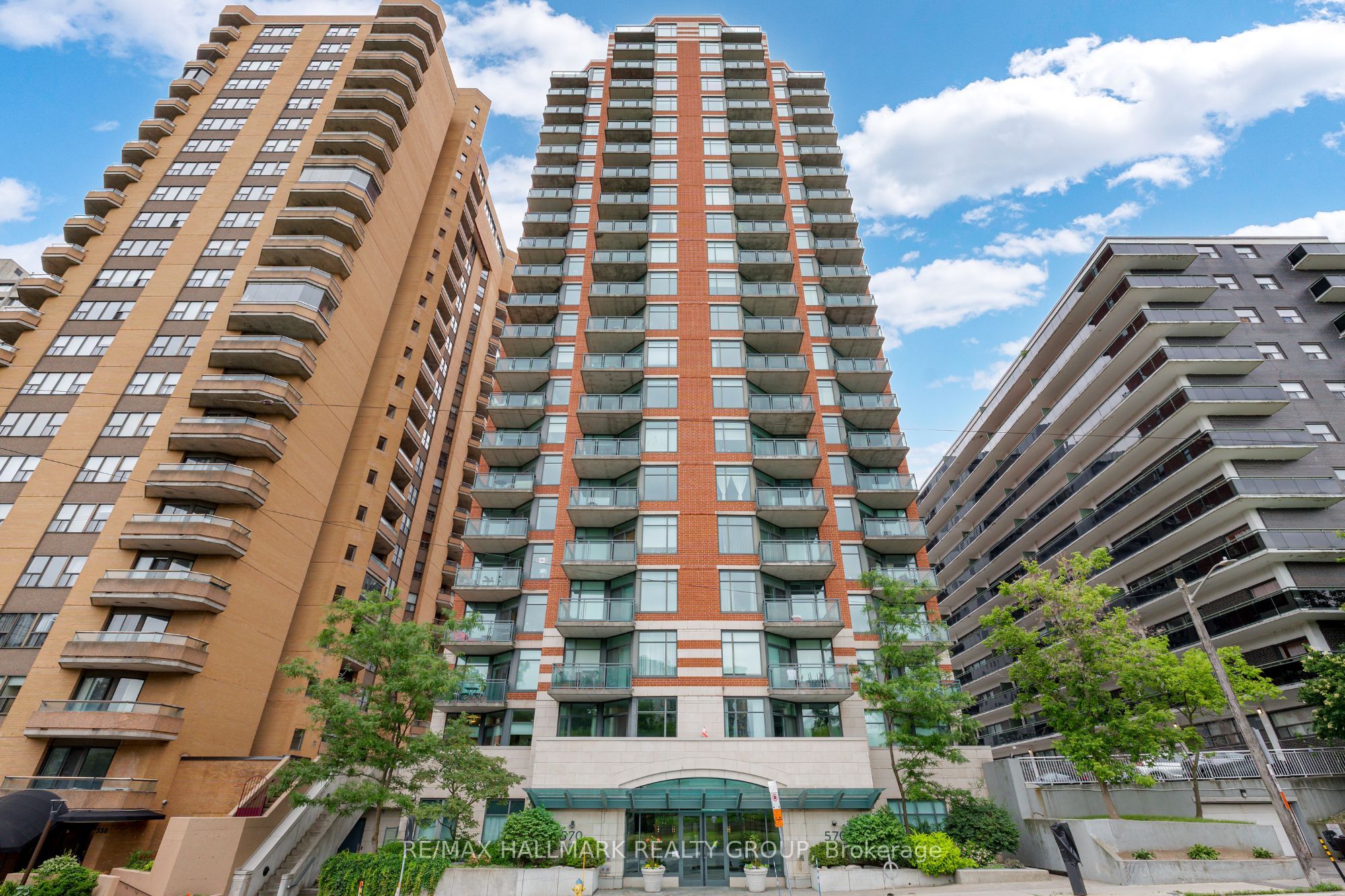 570 Laurier Avenue W 1604, Ottawa Centre, ON K1R 1C8