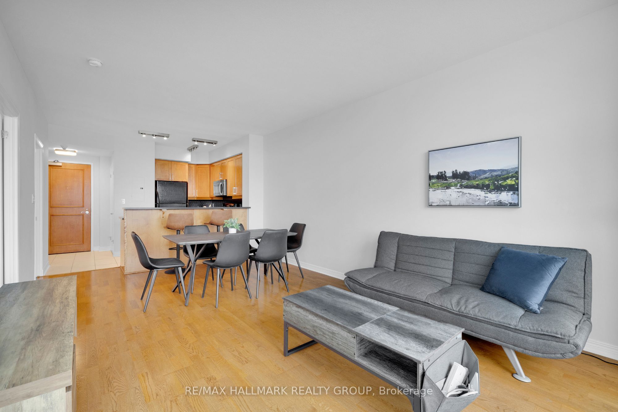 570 Laurier Avenue W 1604, Ottawa Centre, ON K1R 1C8 photo 2