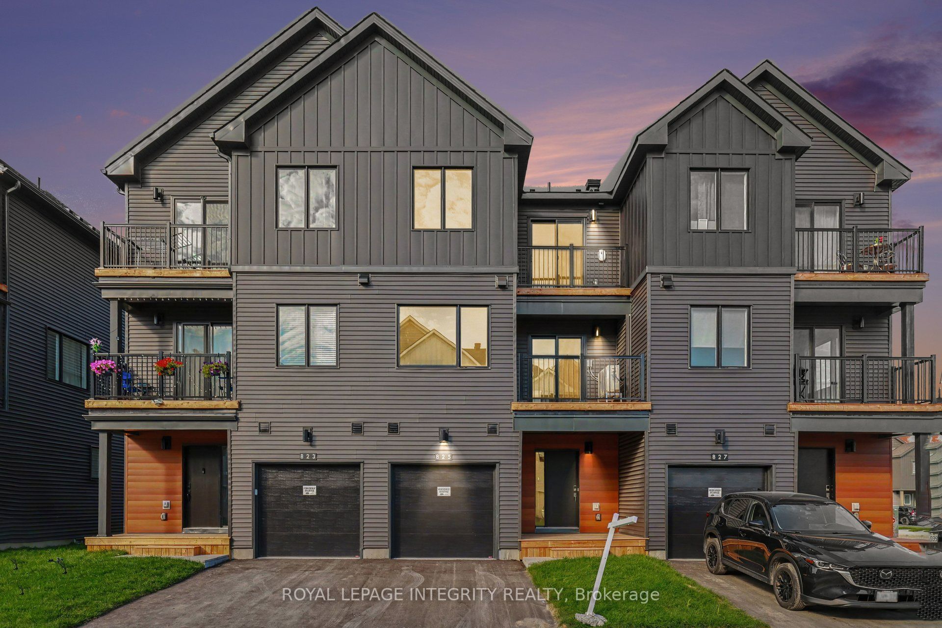 825 Demulcent Lane, Kanata, ON K2W 0P1
