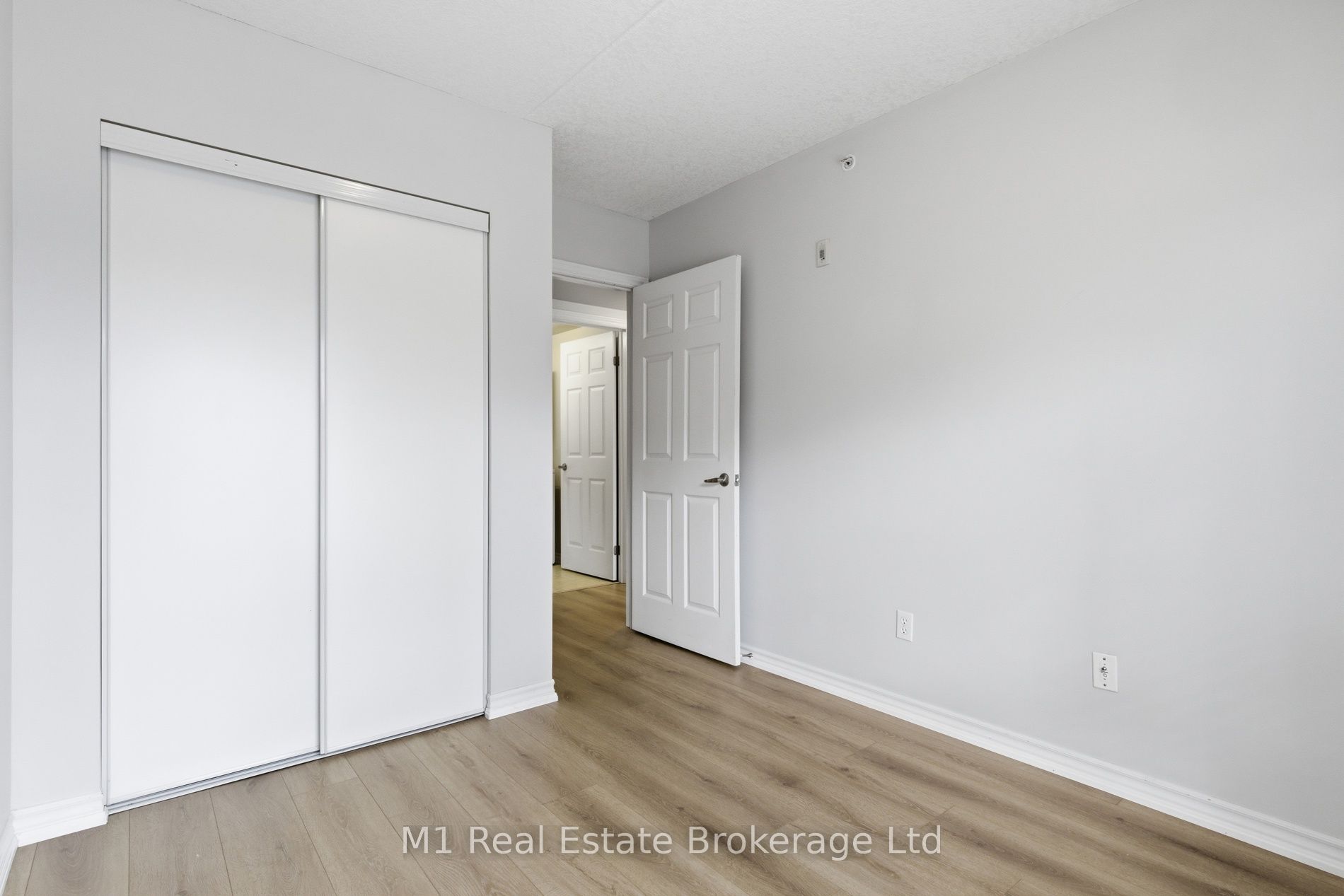 45 Goodwin Drive 311, Guelph, ON N1L 0E9 photo 5