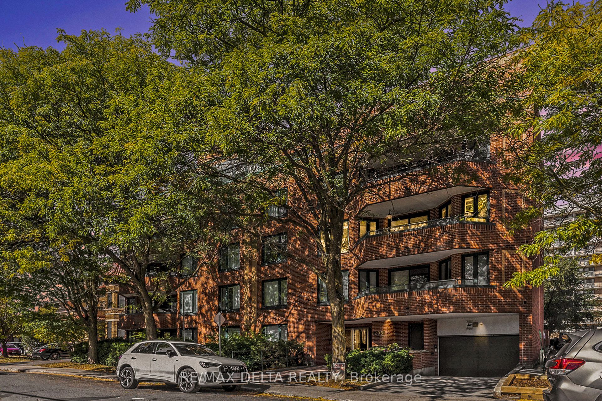295 Gilmour Street 304, Ottawa Centre, ON K2P 0P7