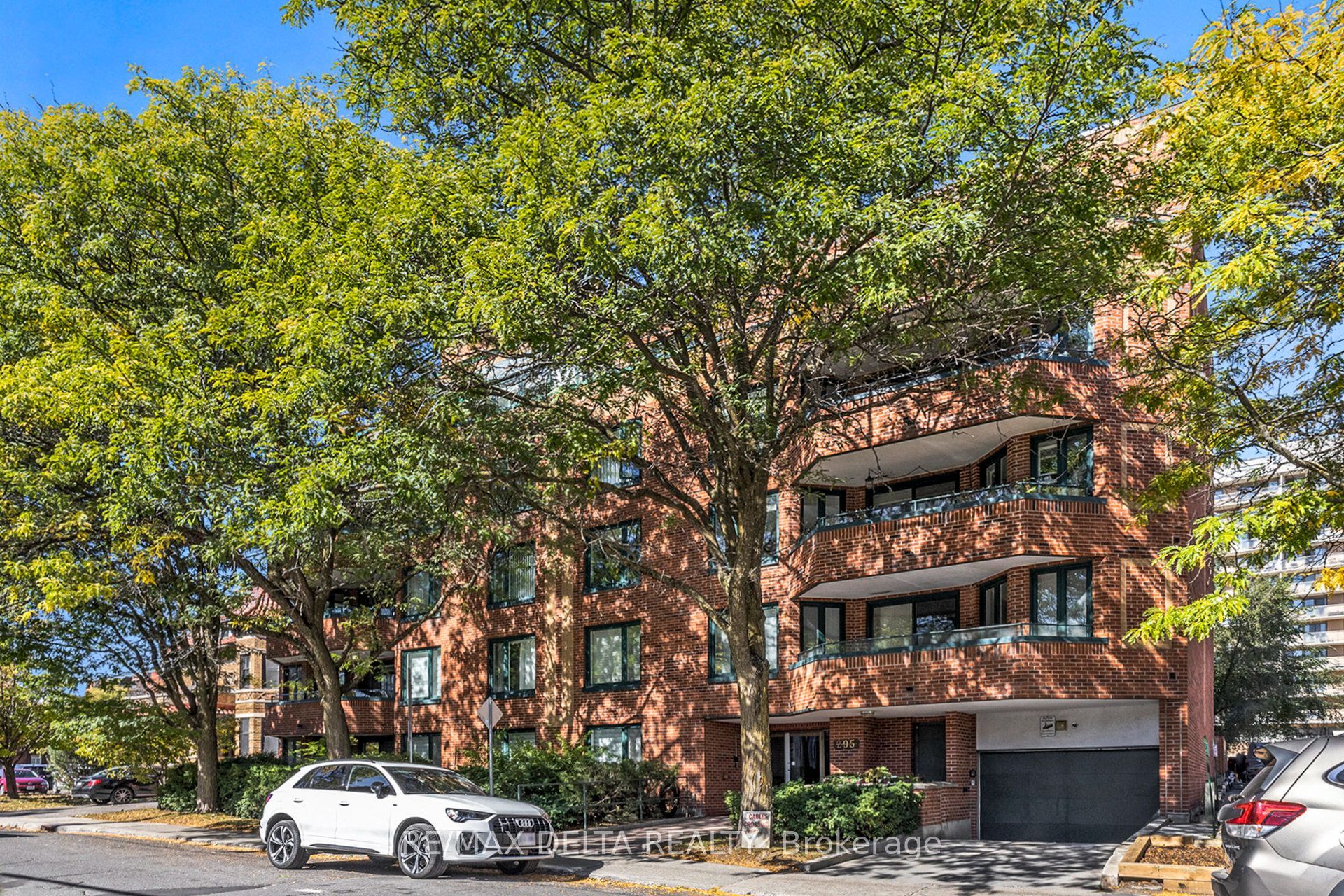 295 Gilmour Street 304, Ottawa Centre, ON K2P 0P7 photo 3