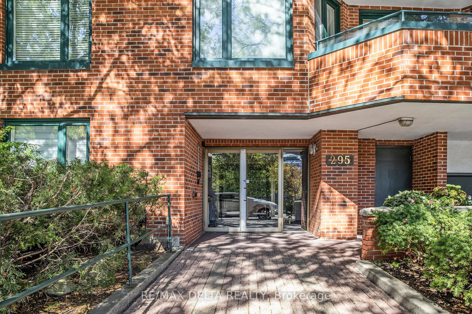 295 Gilmour Street 304, Ottawa Centre, ON K2P 0P7 photo 4