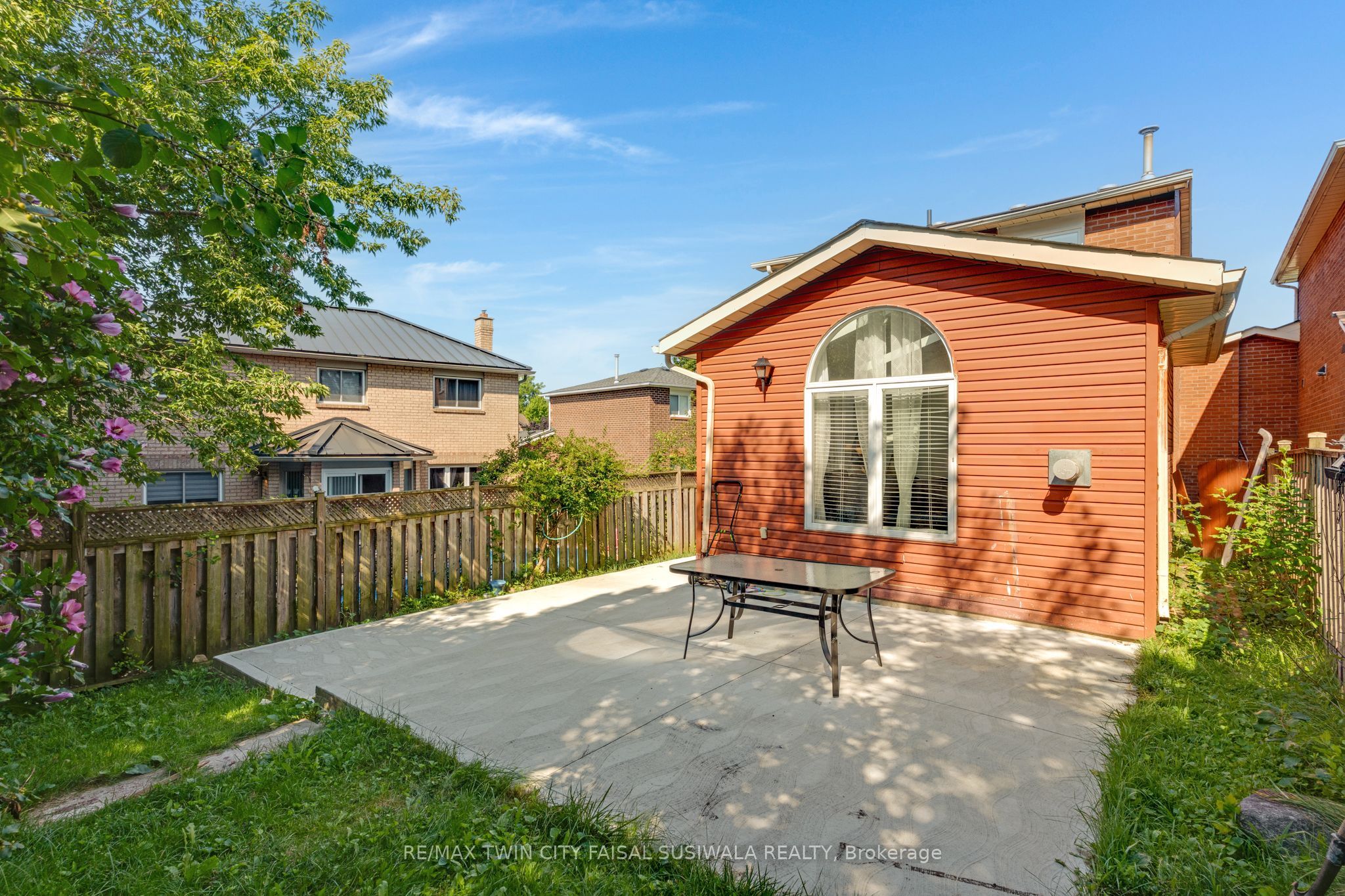 100 Anglerock Drive, Cambridge, ON N1T 1L9 photo 4