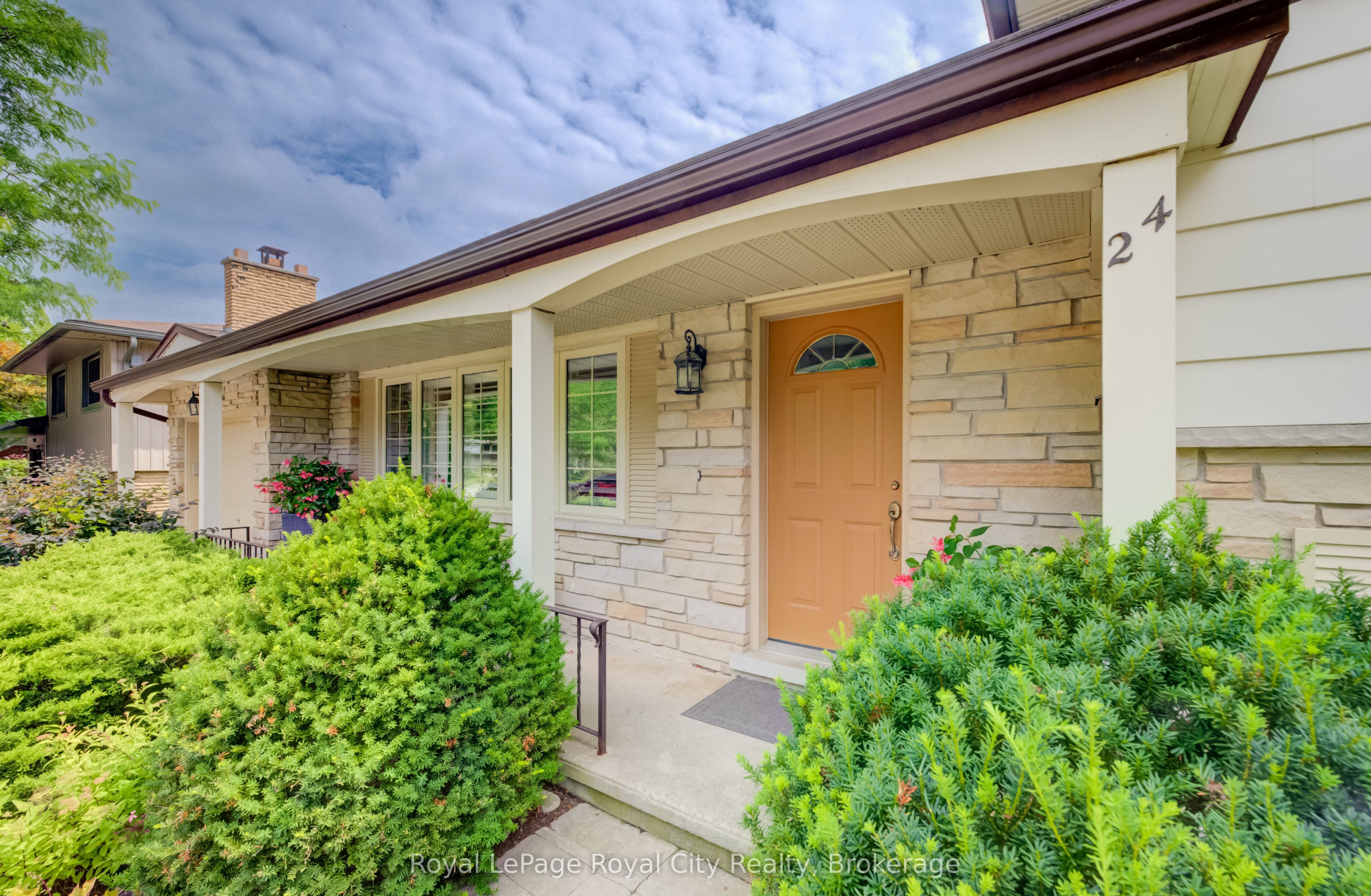 24 Maplewood Drive, Guelph, ON N1G 1L8 photo 2