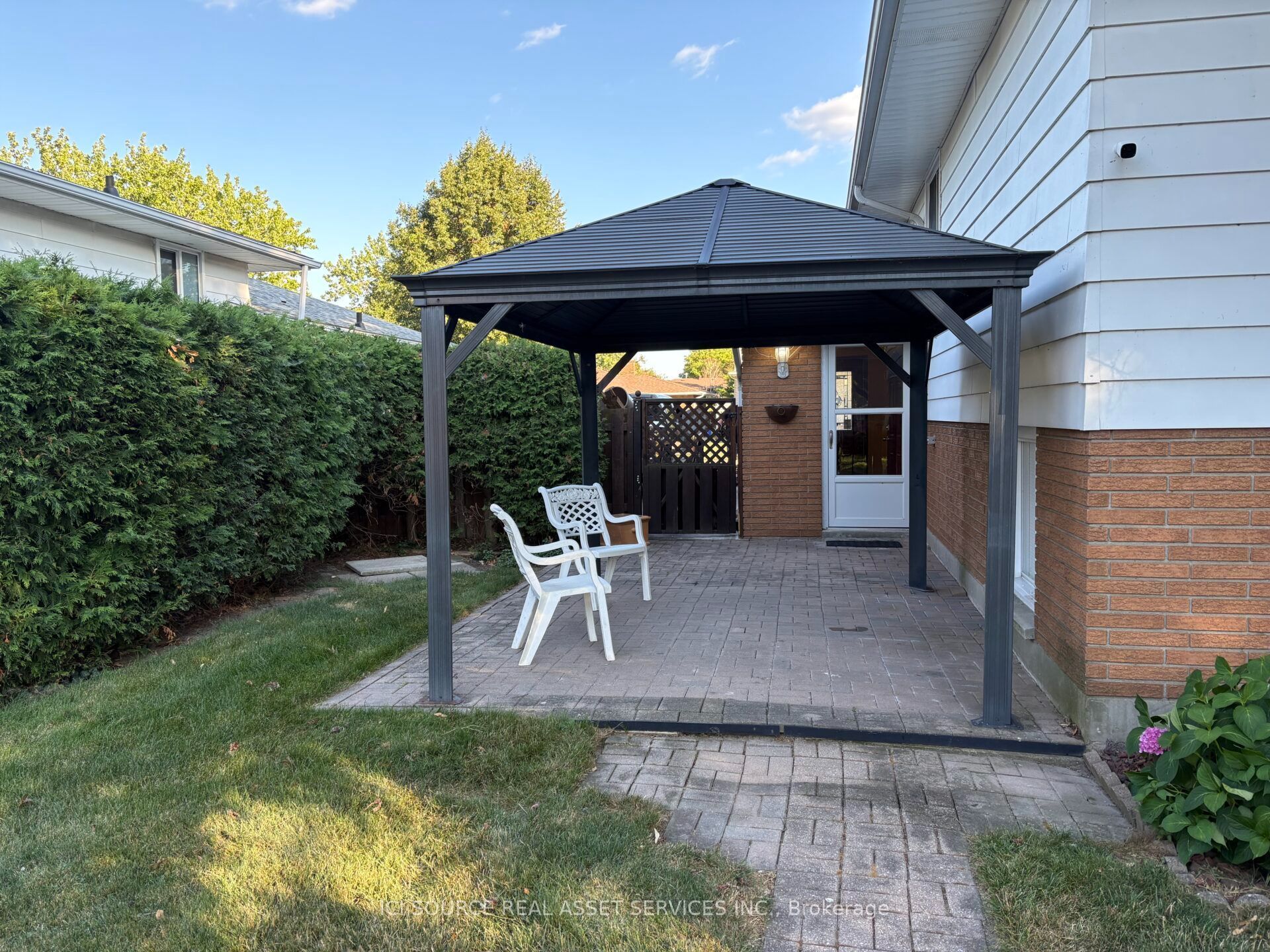 9440 Chestnut Drive, Windsor, ON N8R 1G8 photo 4