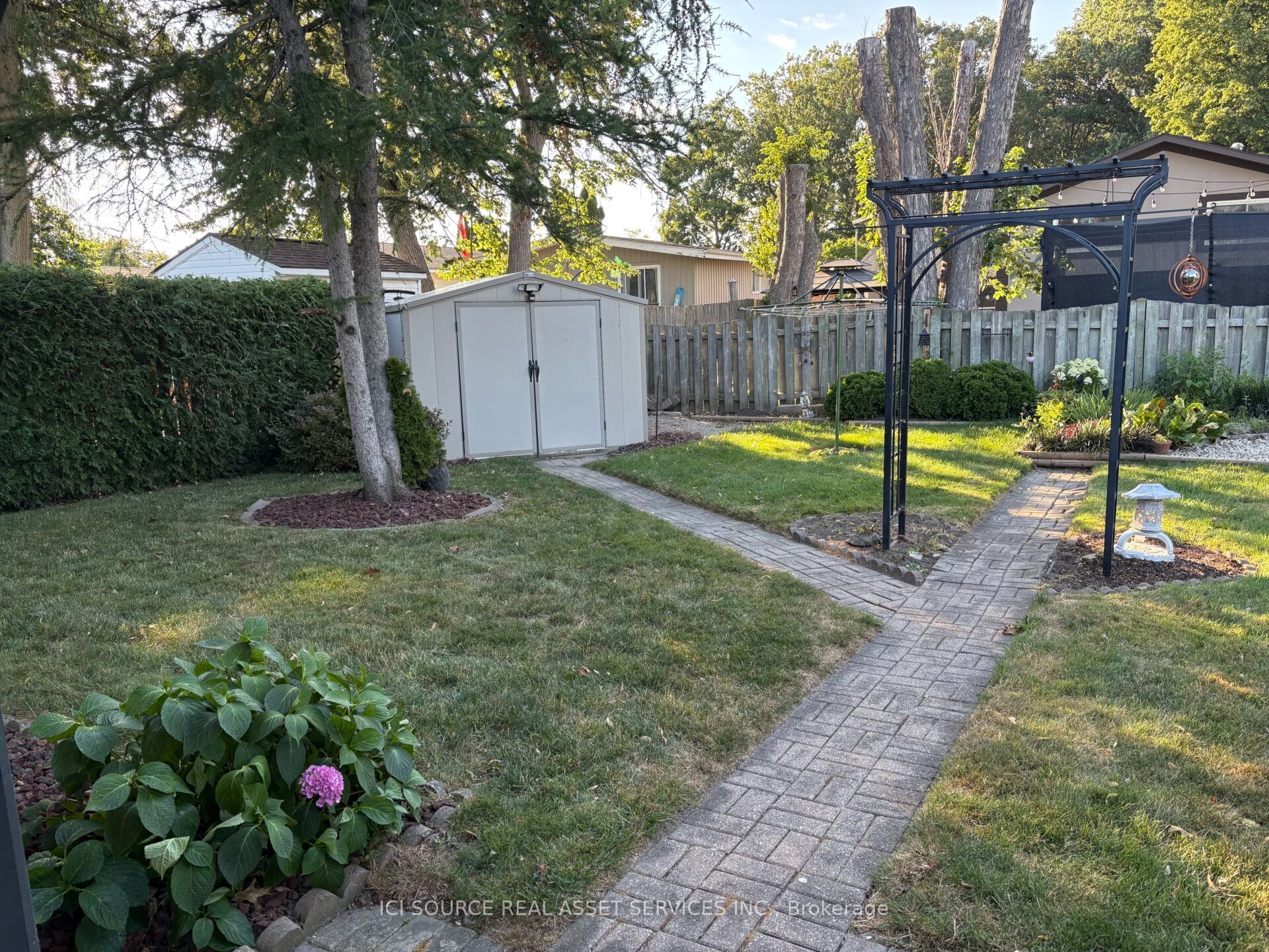 9440 Chestnut Drive, Windsor, ON N8R 1G8 photo 5