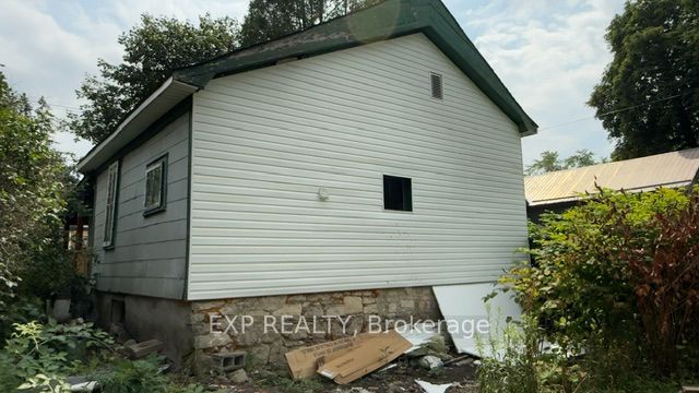 348 Frank Street, South Bruce Peninsula, ON N0H 2T0 photo 2