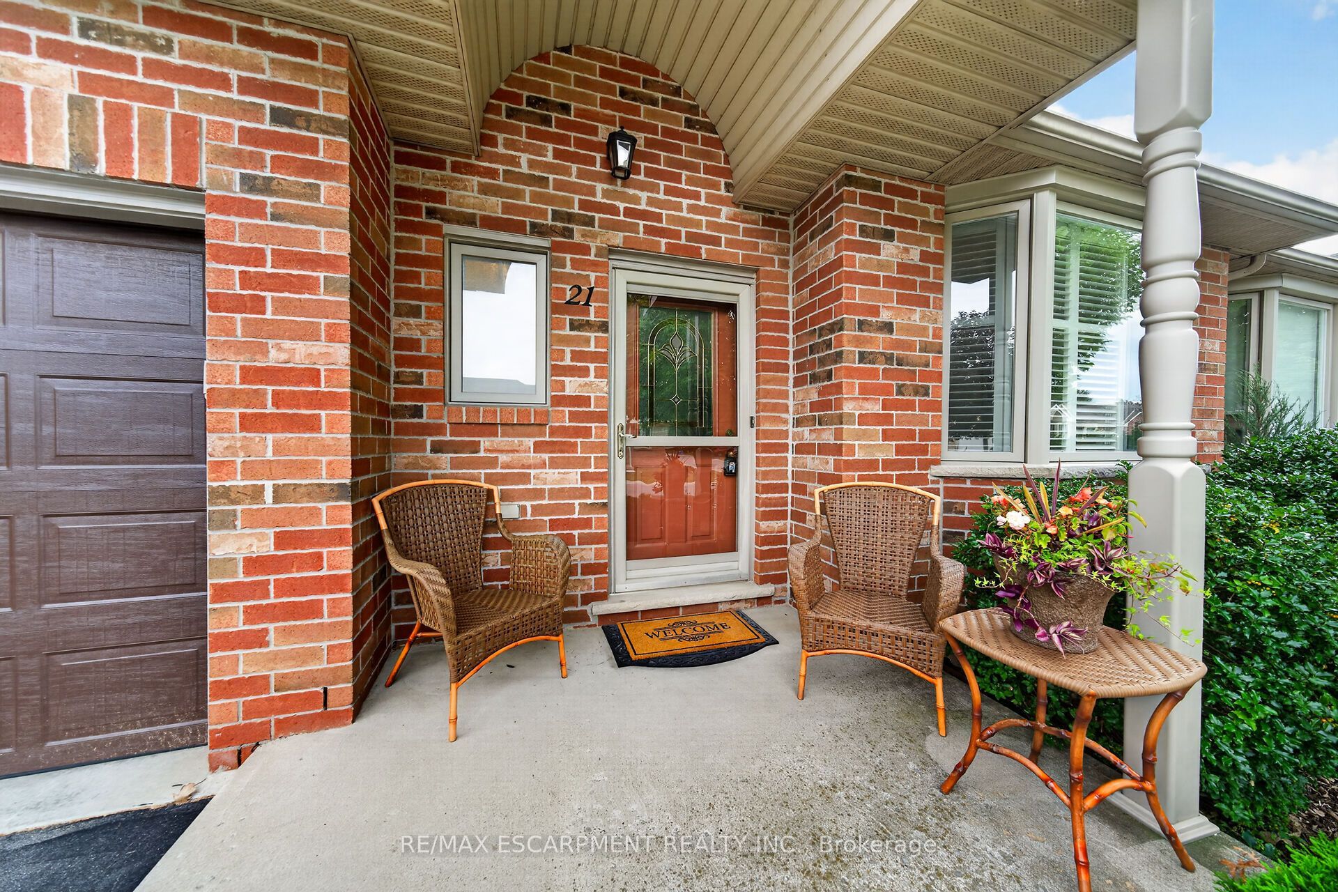 21 TWENTYPLACE Boulevard, Hamilton, ON L0R 1W0 photo 2