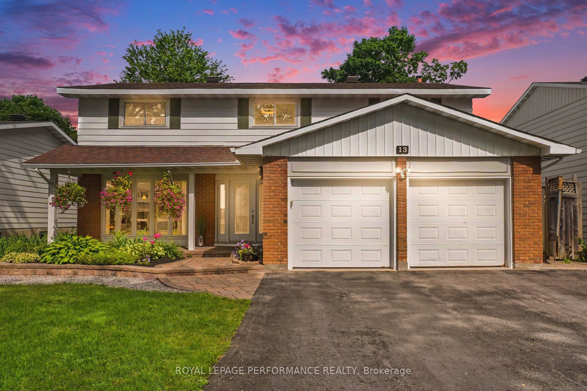 13 Centrepark Drive, Blackburn Hamlet, ON K1B 3C2