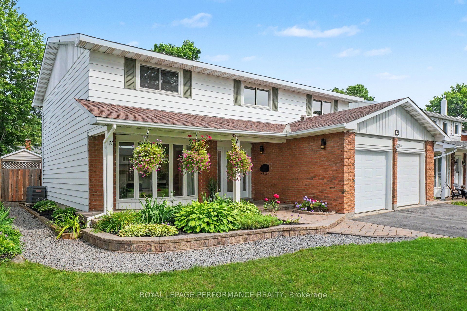 13 Centrepark Drive, Blackburn Hamlet, ON K1B 3C2 photo 3