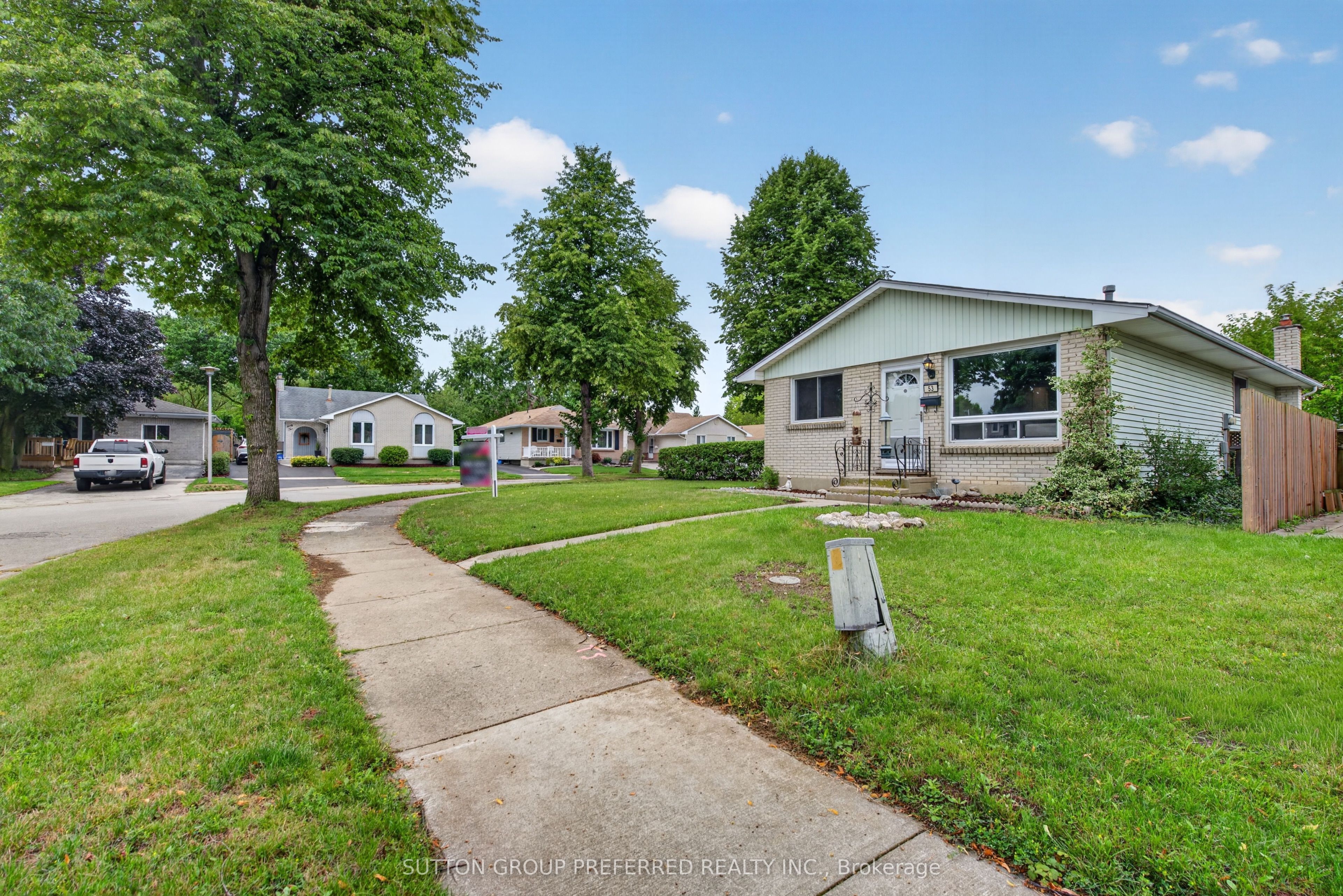 53 Renny Crescent, London South, ON N6E 2C4