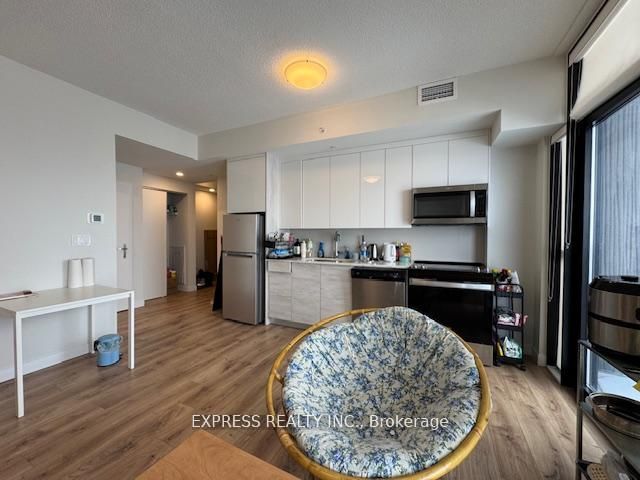 60 Frederick Street 2714, Kitchener, ON N2H 0C7 photo 4