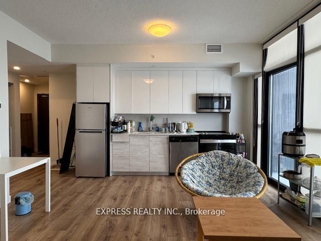 60 Frederick Street 2714, Kitchener, ON N2H 0C7 photo 5