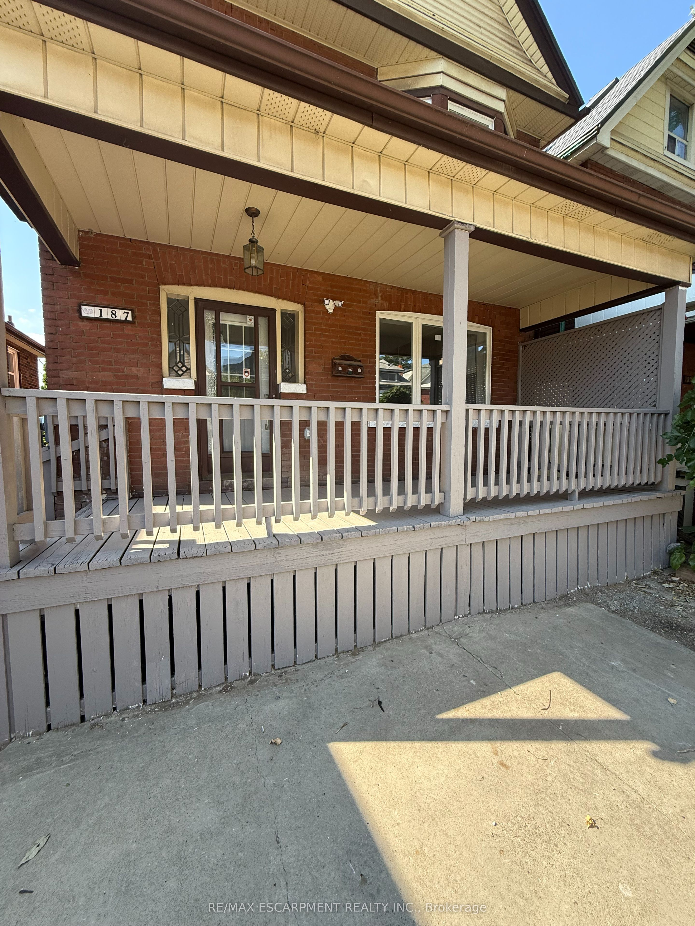 187 Stirton Street Main, Hamilton, ON L8L 6G7 photo 2