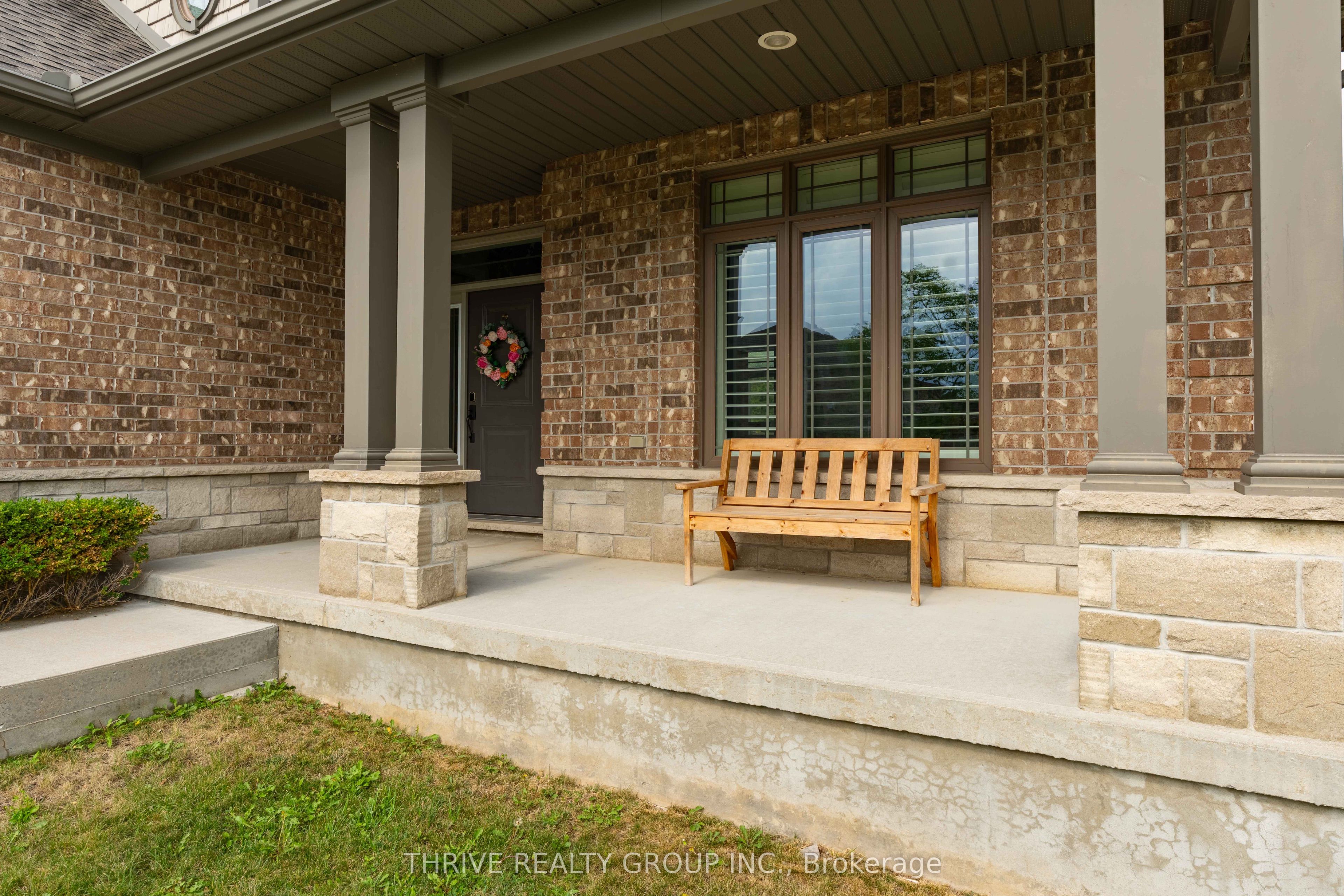 12 Ashwood Crescent, Middlesex Centre, ON N0M 2A0 photo 2