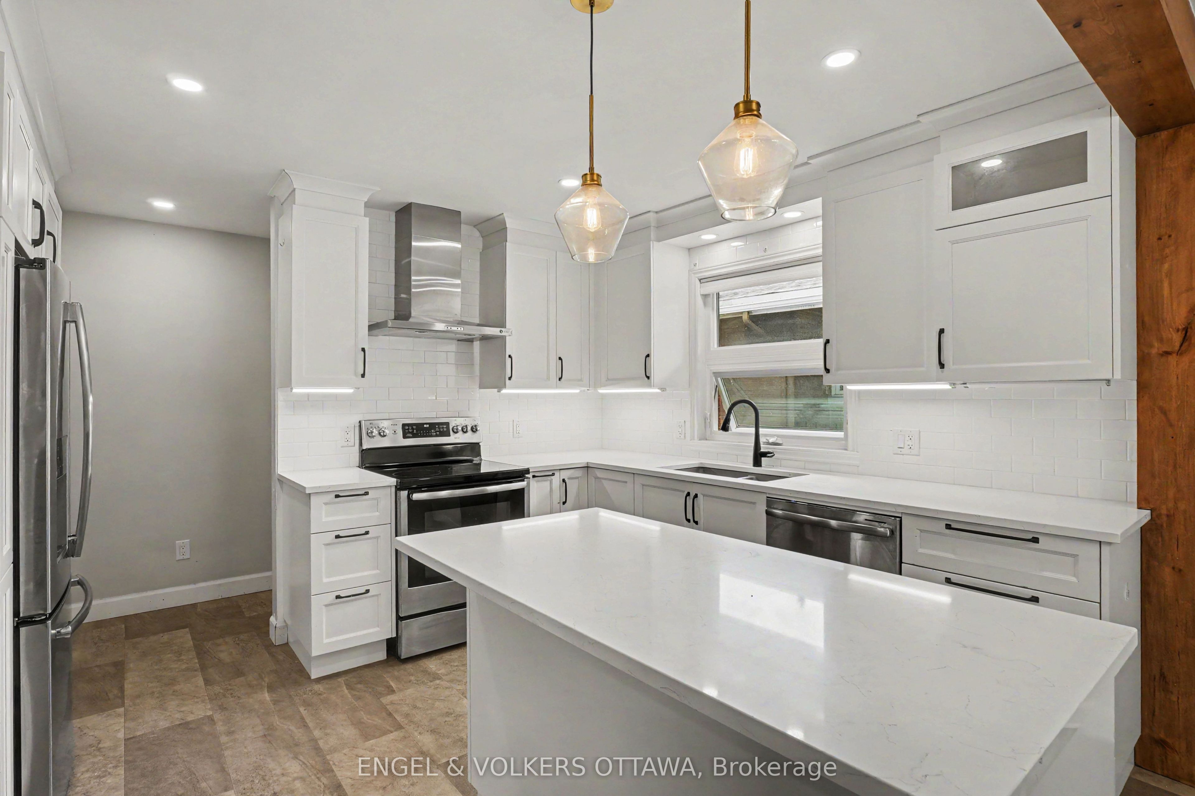 524 Penhill Avenue, Alta Vista and Area, ON K1G 0V6 photo 5