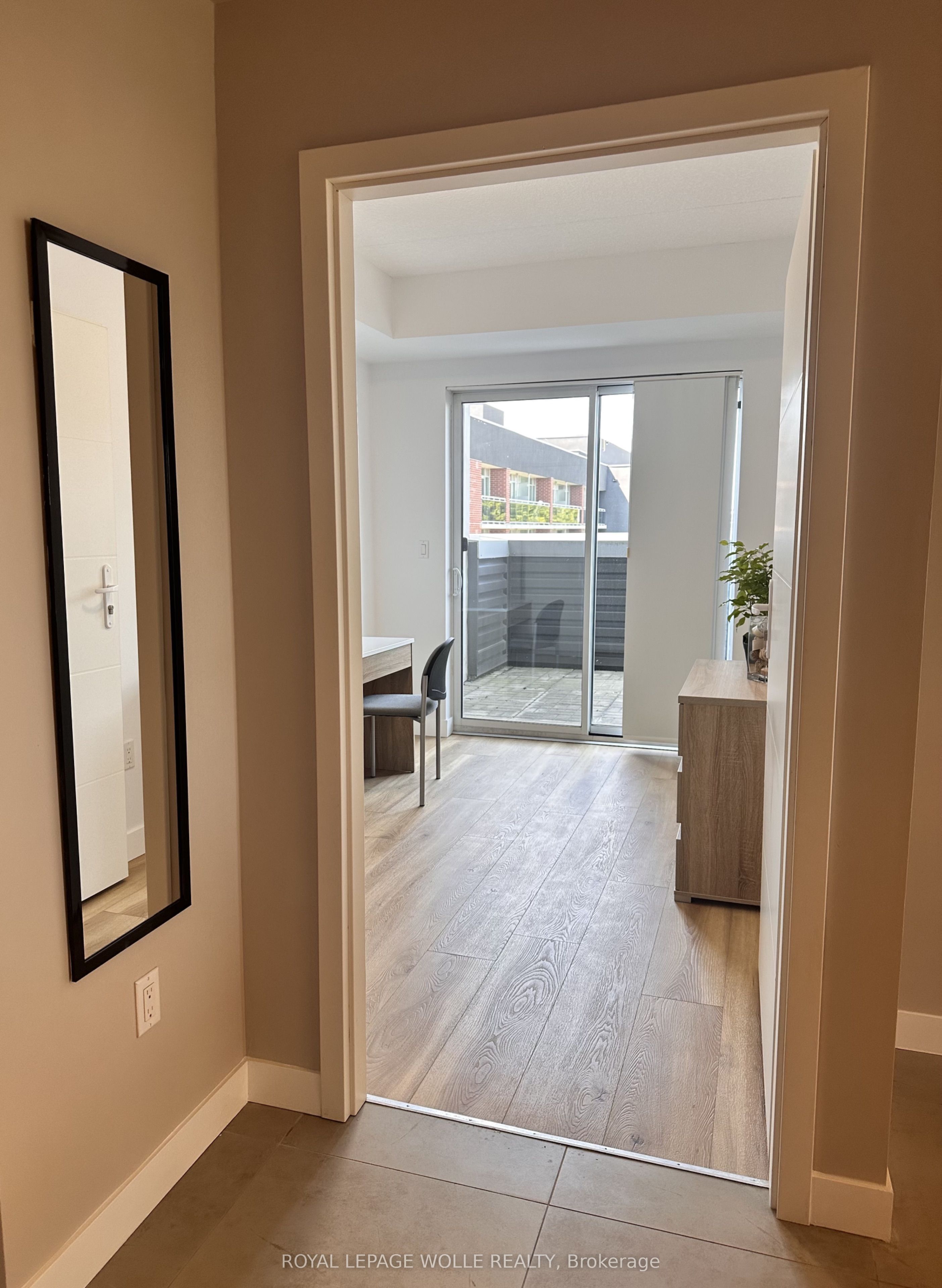 280 Lester Street 404, Waterloo, ON N2L 0G2 photo 3