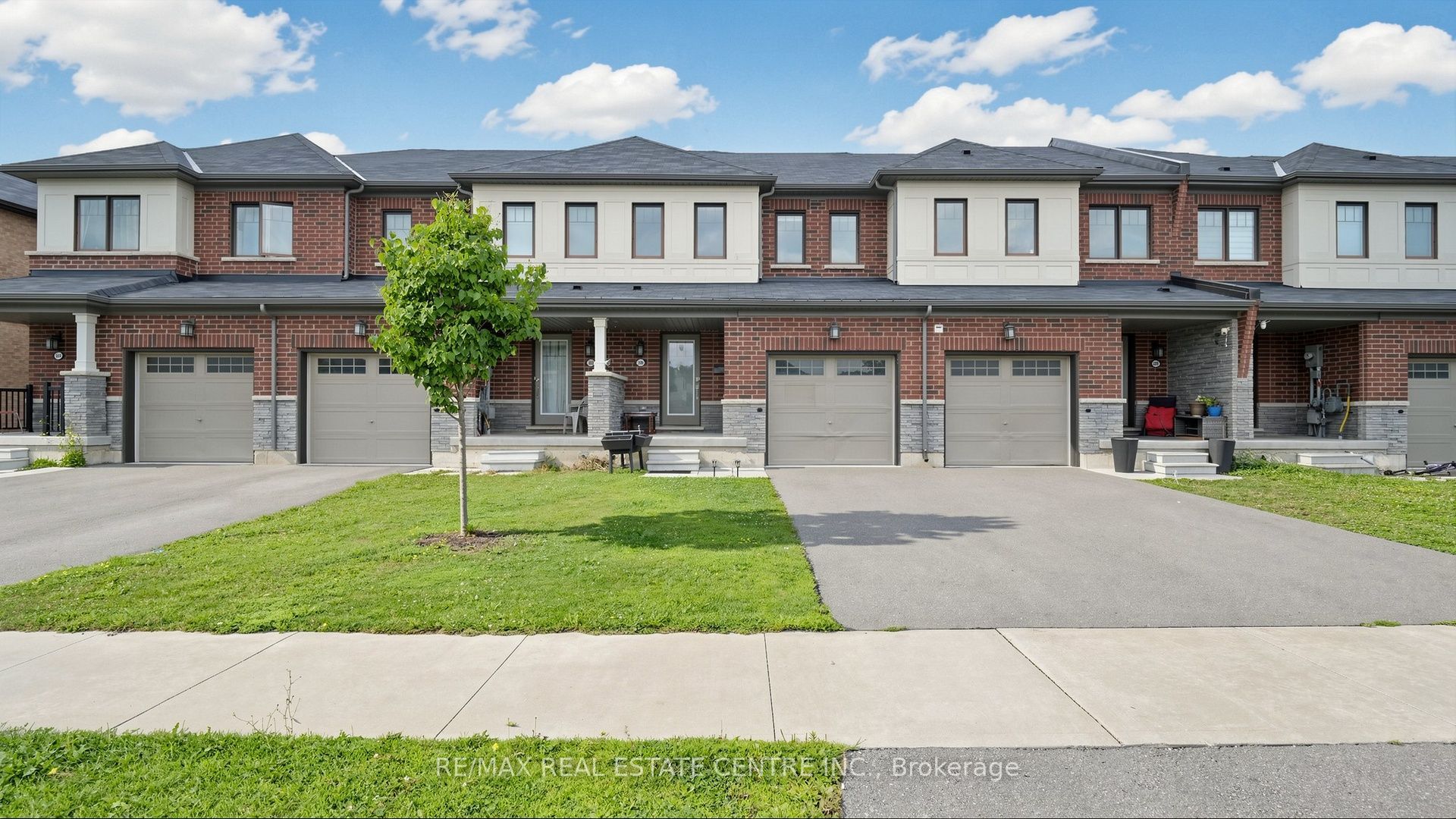 300 Bedrock Road, Hamilton, ON L8J 0M4 photo 2