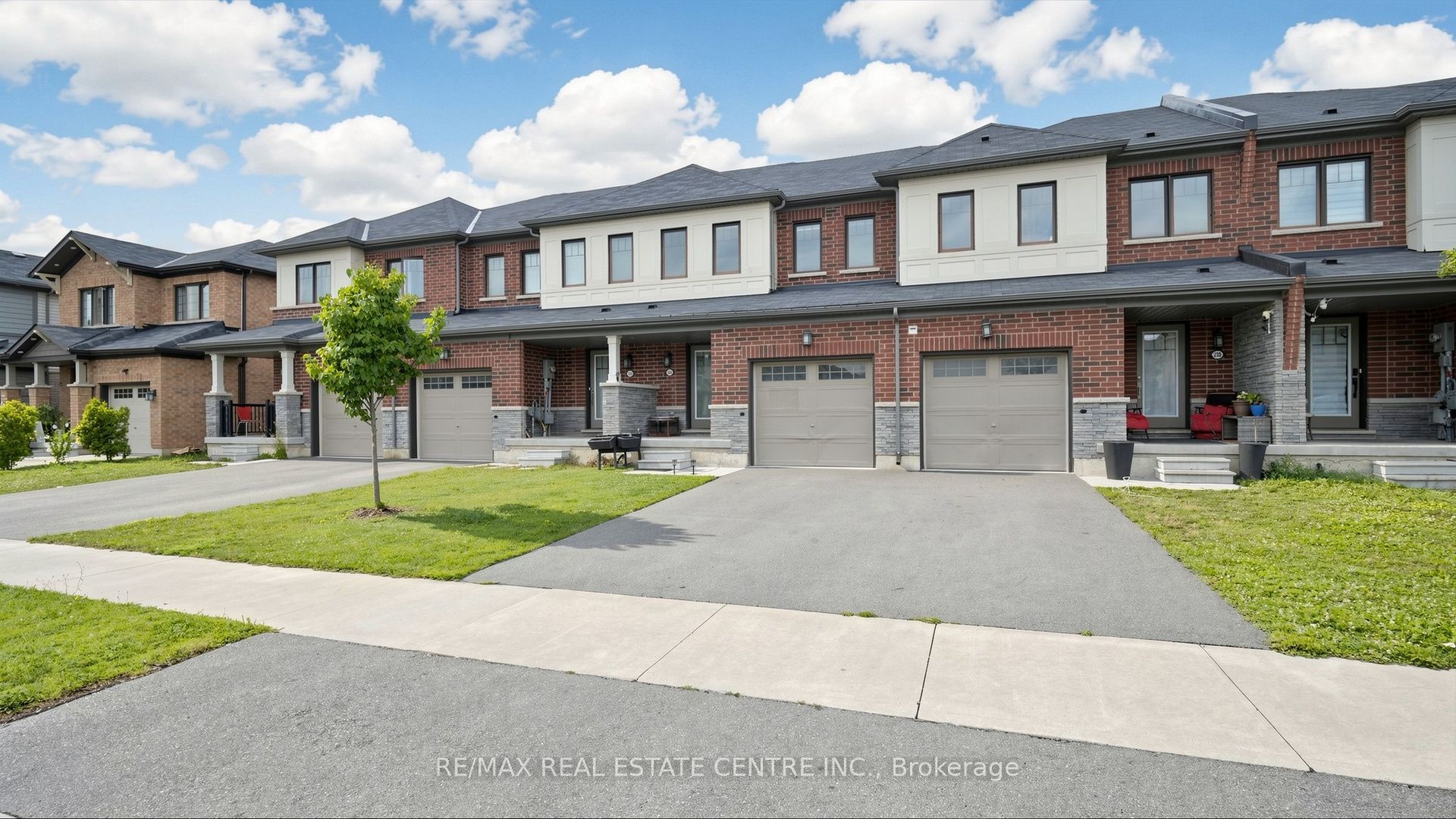 300 Bedrock Road, Hamilton, ON L8J 0M4 photo 3