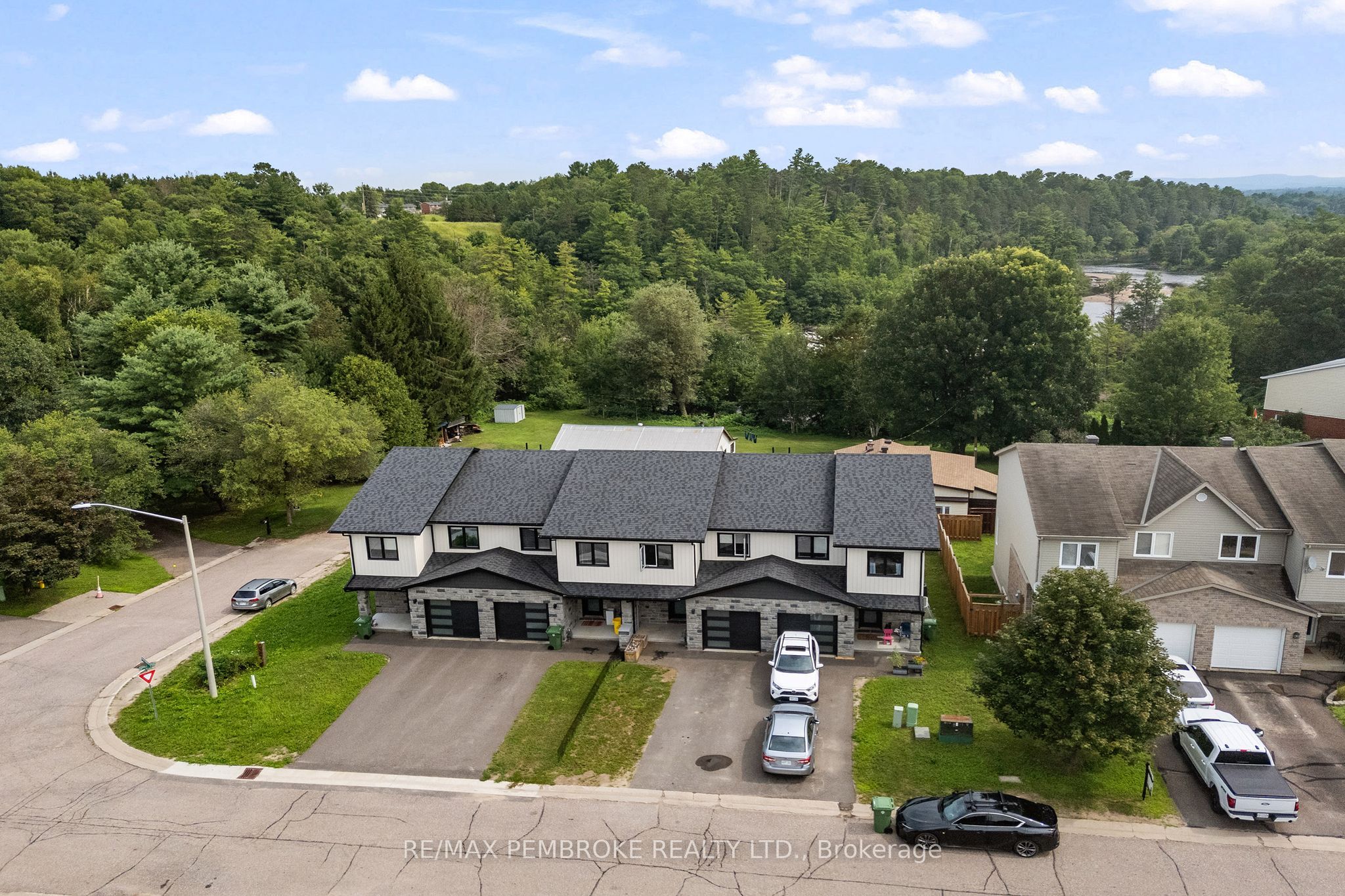 41 Northbrook Road, Petawawa, ON K8H 3N5 photo 4
