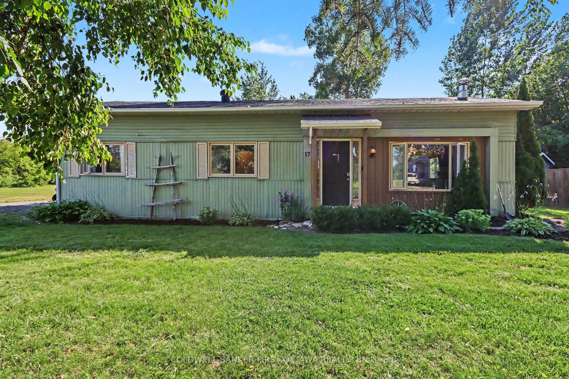 17 Bridle Path, Rideau Lakes, ON K7A 0J4 photo 3