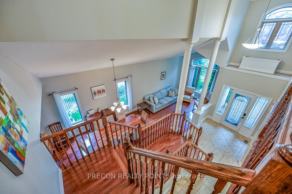 67 Jeffrey Drive, Hamilton, ON L9K 1R8