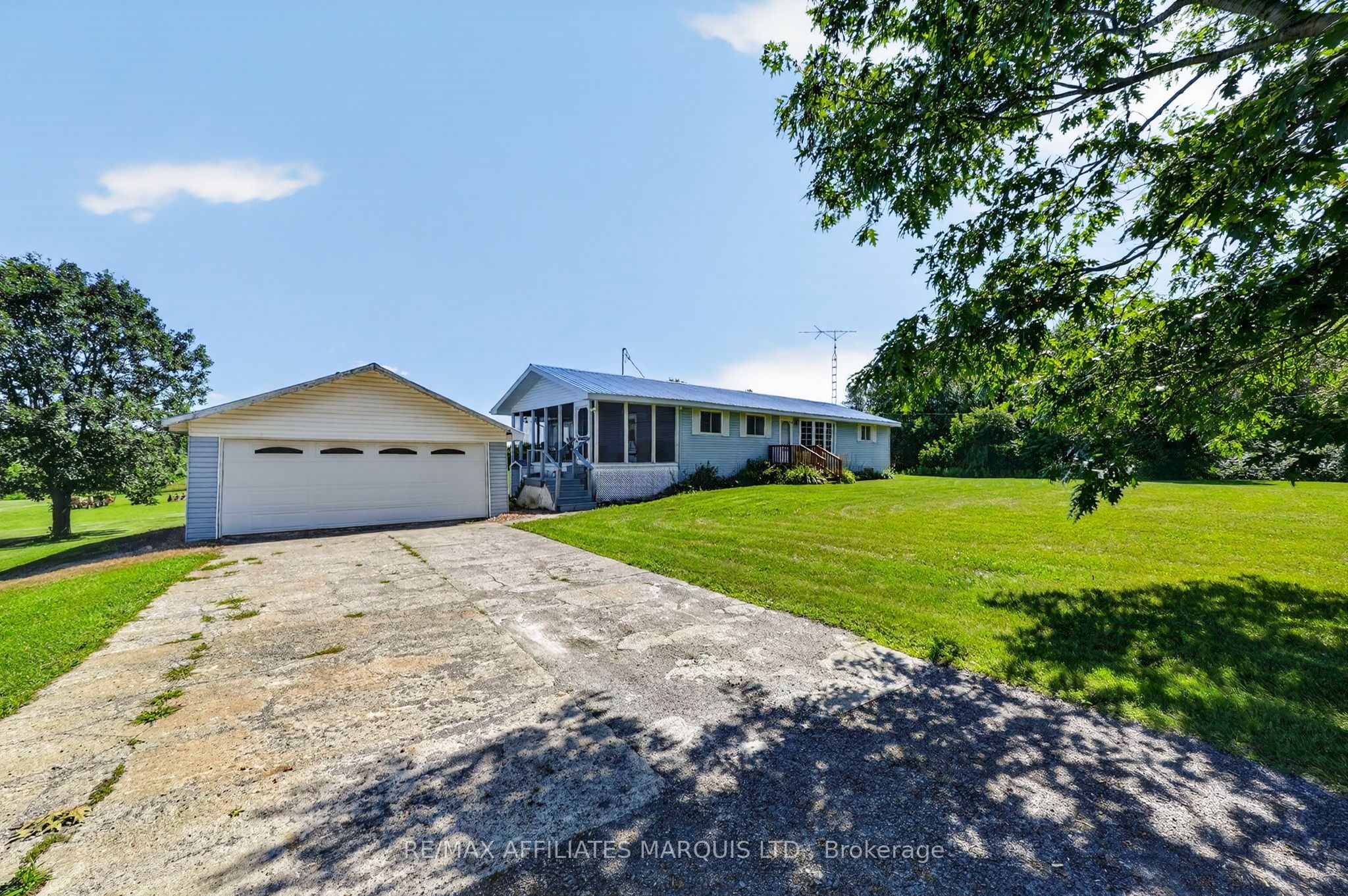 19450 Gore Road, South Glengarry, ON K0C 2E0 photo 4
