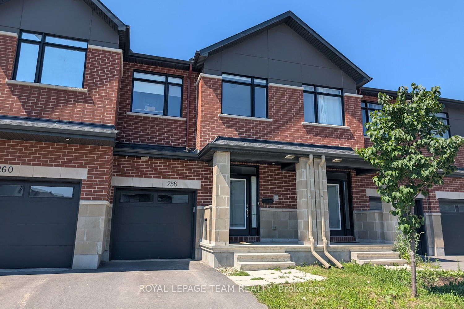 258 Monticello Avenue, Kanata, ON K2S 2S1