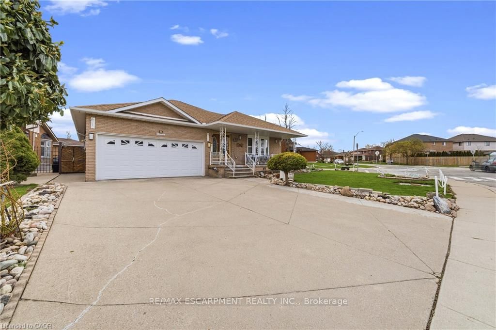 546 Dicenzo Drive, Hamilton, ON L9C 2C3 photo 2
