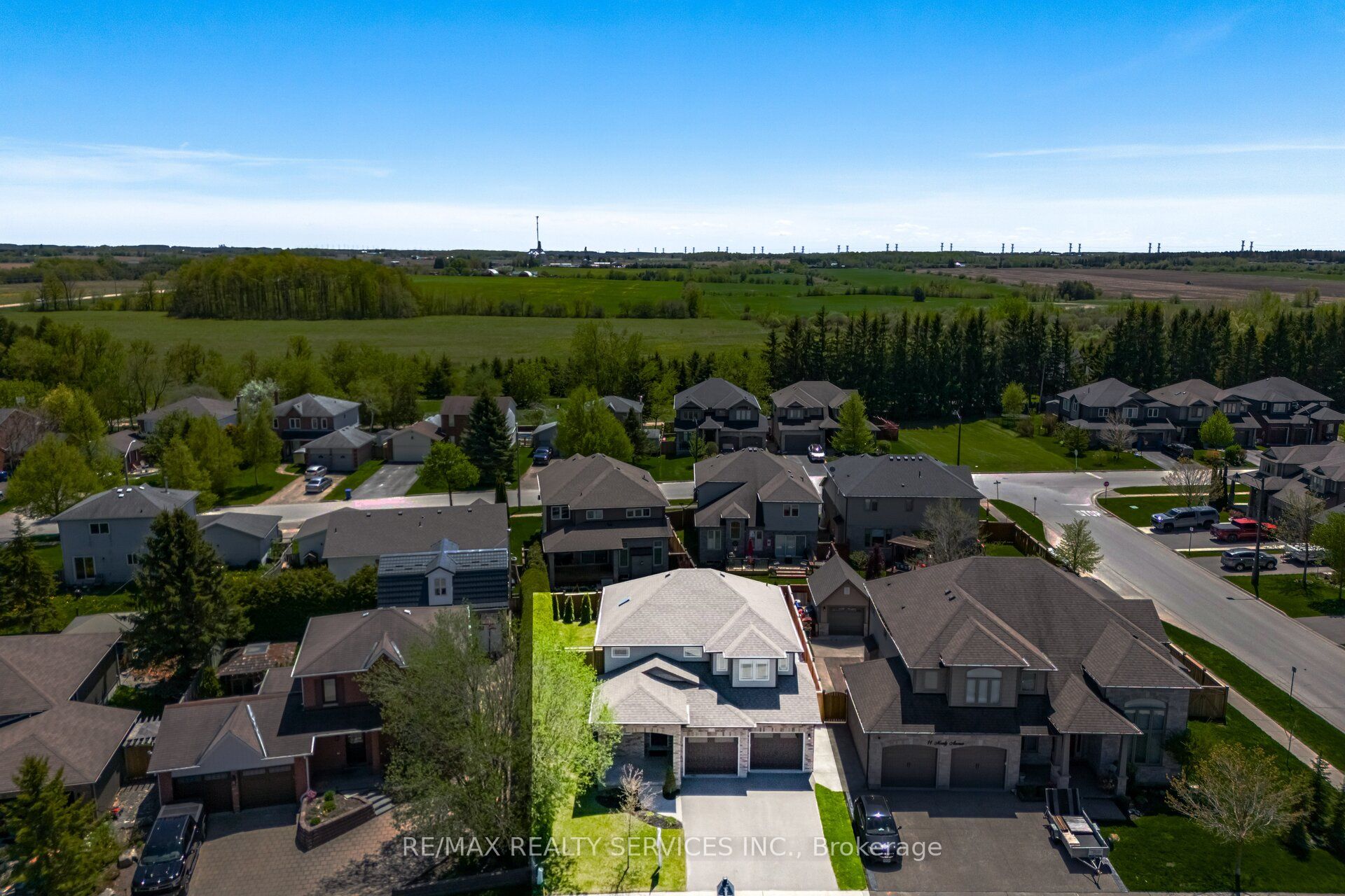 9 Monty Avenue, East Luther Grand Valley, ON L9W 6P1 photo 2