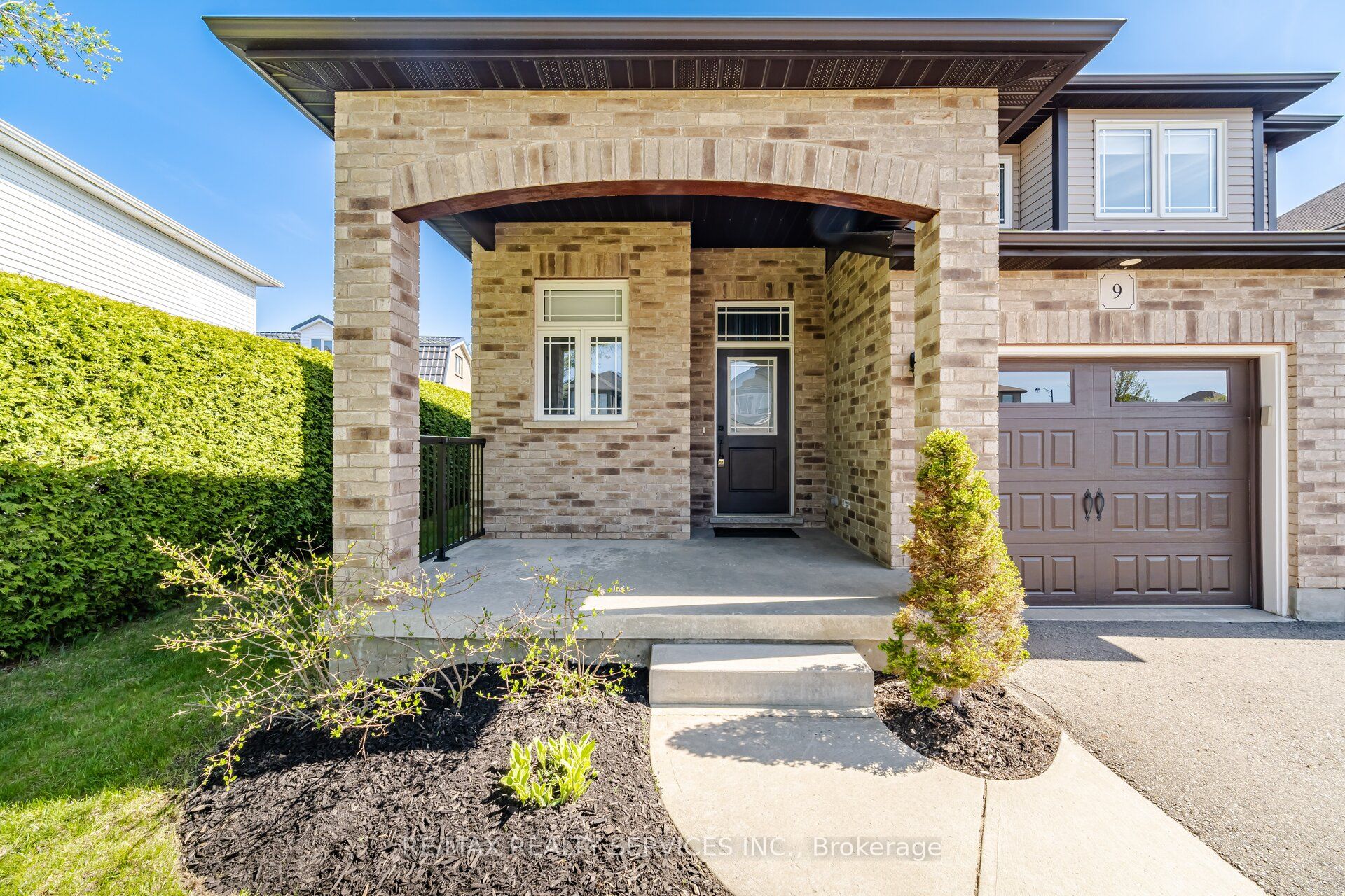 9 Monty Avenue, East Luther Grand Valley, ON L9W 6P1 photo 4