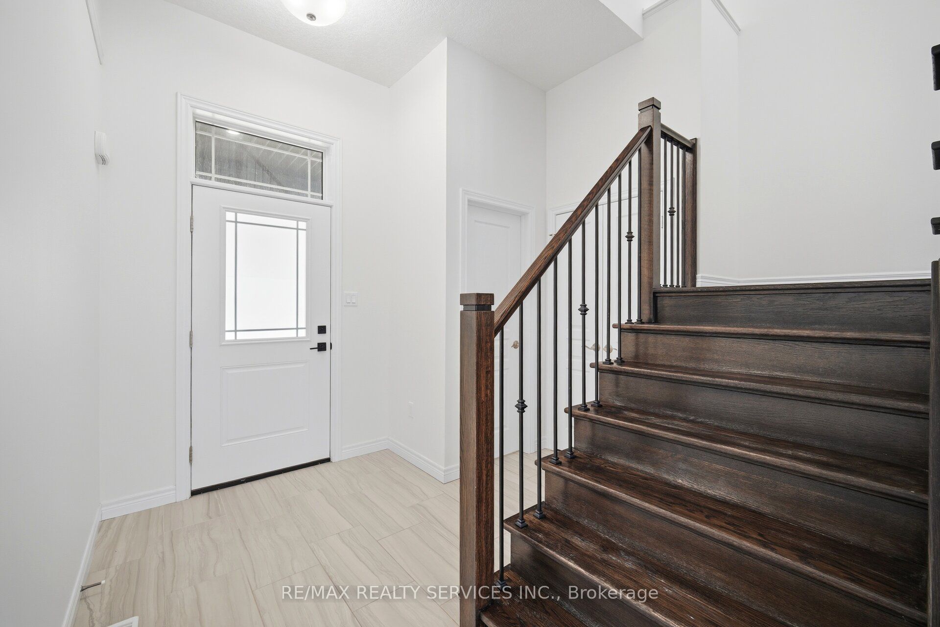 9 Monty Avenue, East Luther Grand Valley, ON L9W 6P1 photo 5