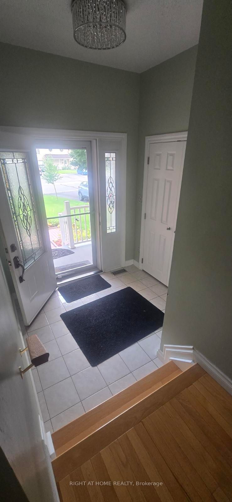 508 Farnham Court, Kingston, ON K7M 8Y1 photo 2