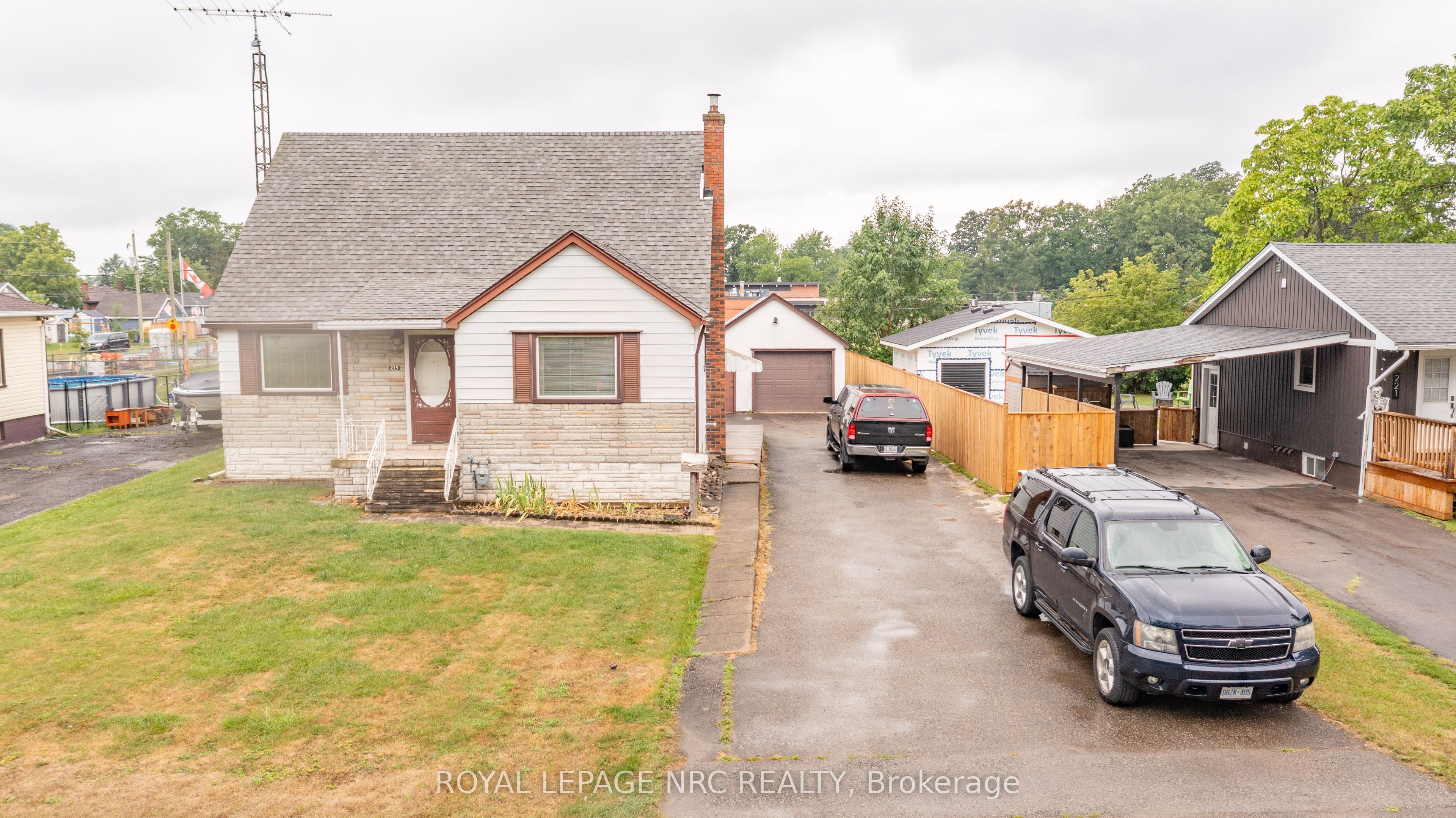 215 Knoll Street, Port Colborne, ON L3K 5B5