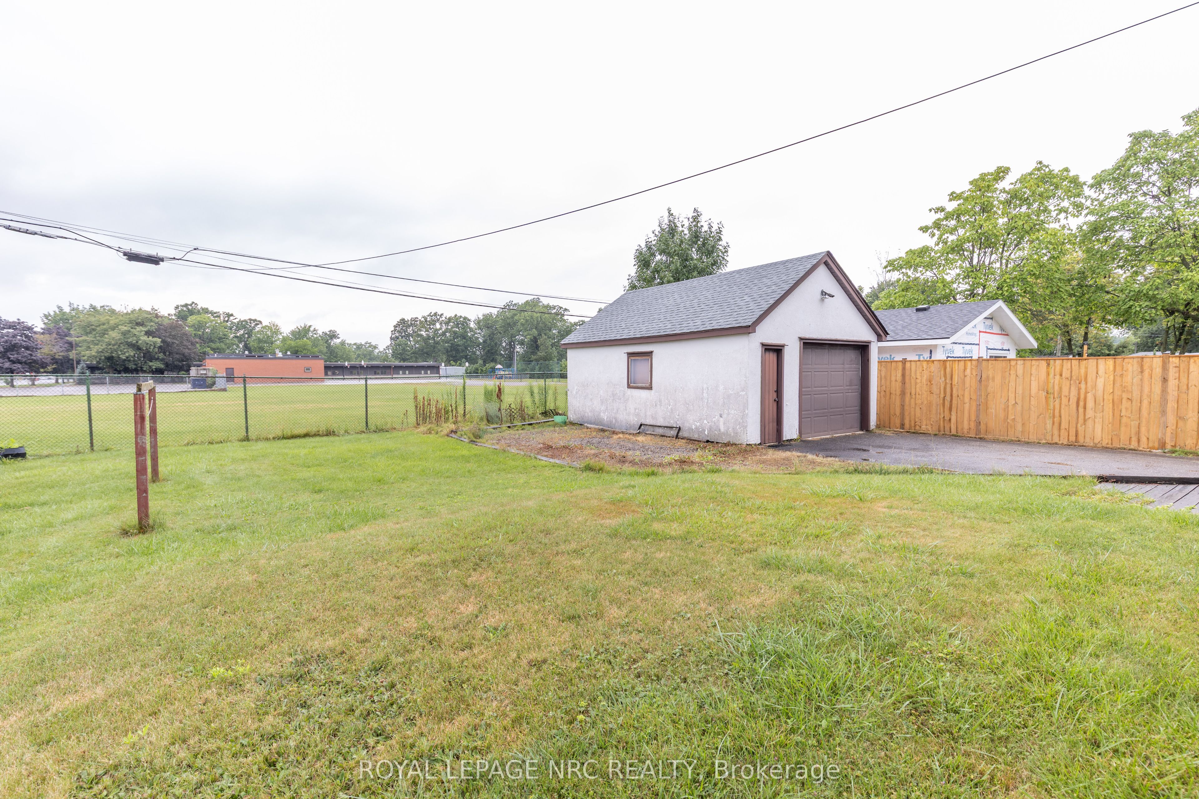 215 Knoll Street, Port Colborne, ON L3K 5B5 photo 4