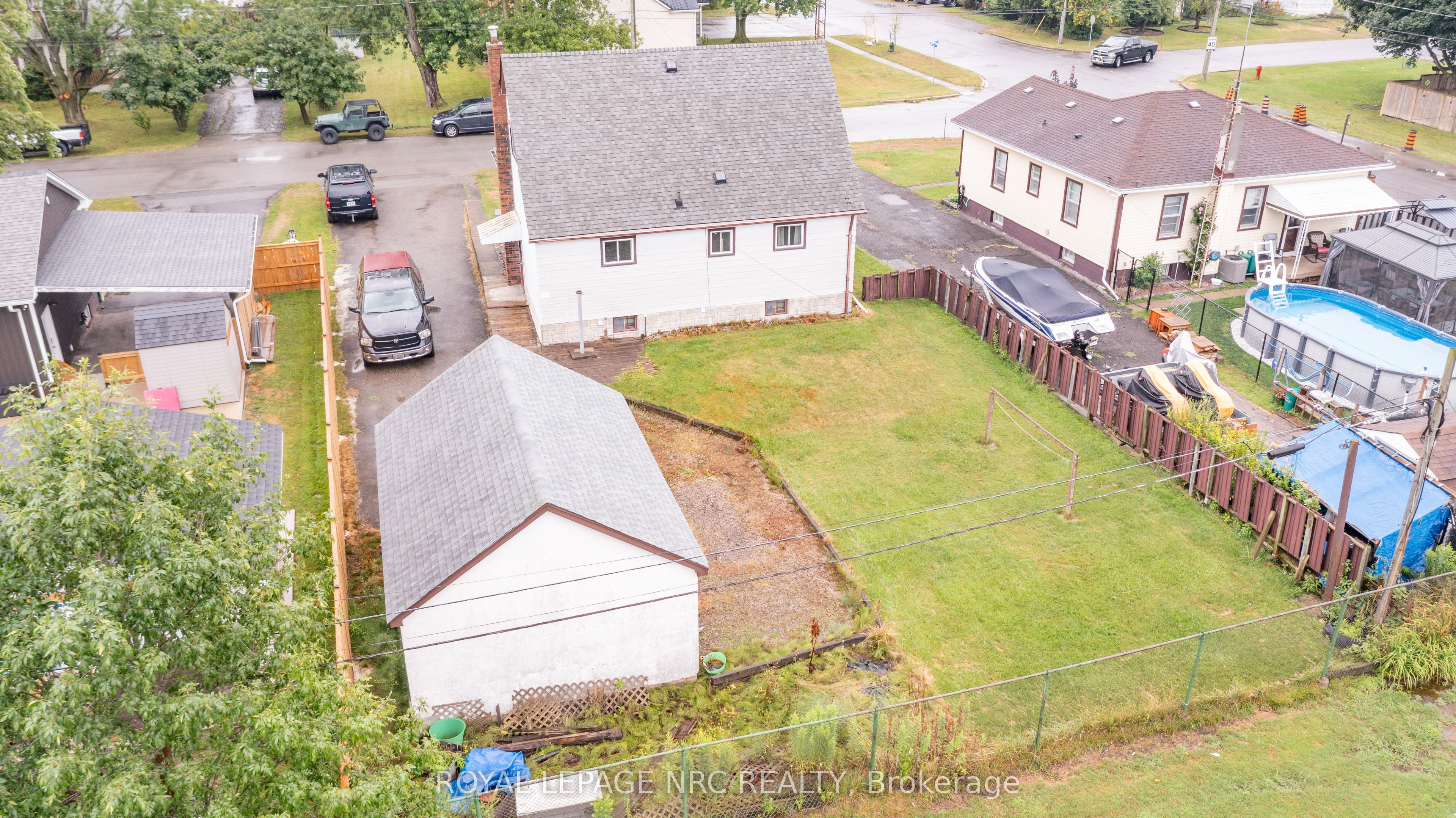 215 Knoll Street, Port Colborne, ON L3K 5B5 photo 5