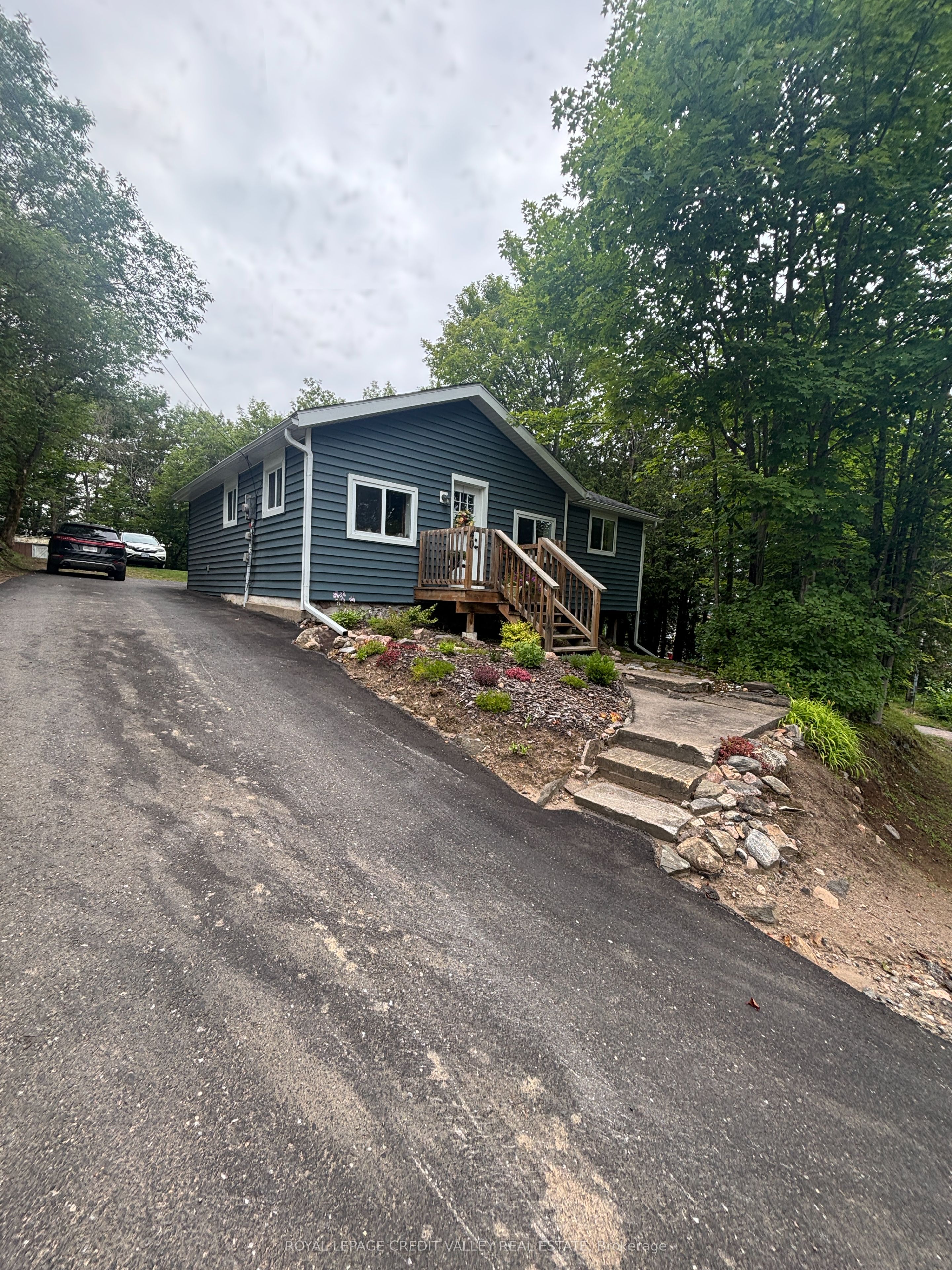 39 Cleak Avenue N, Bancroft, ON K0L 1C0