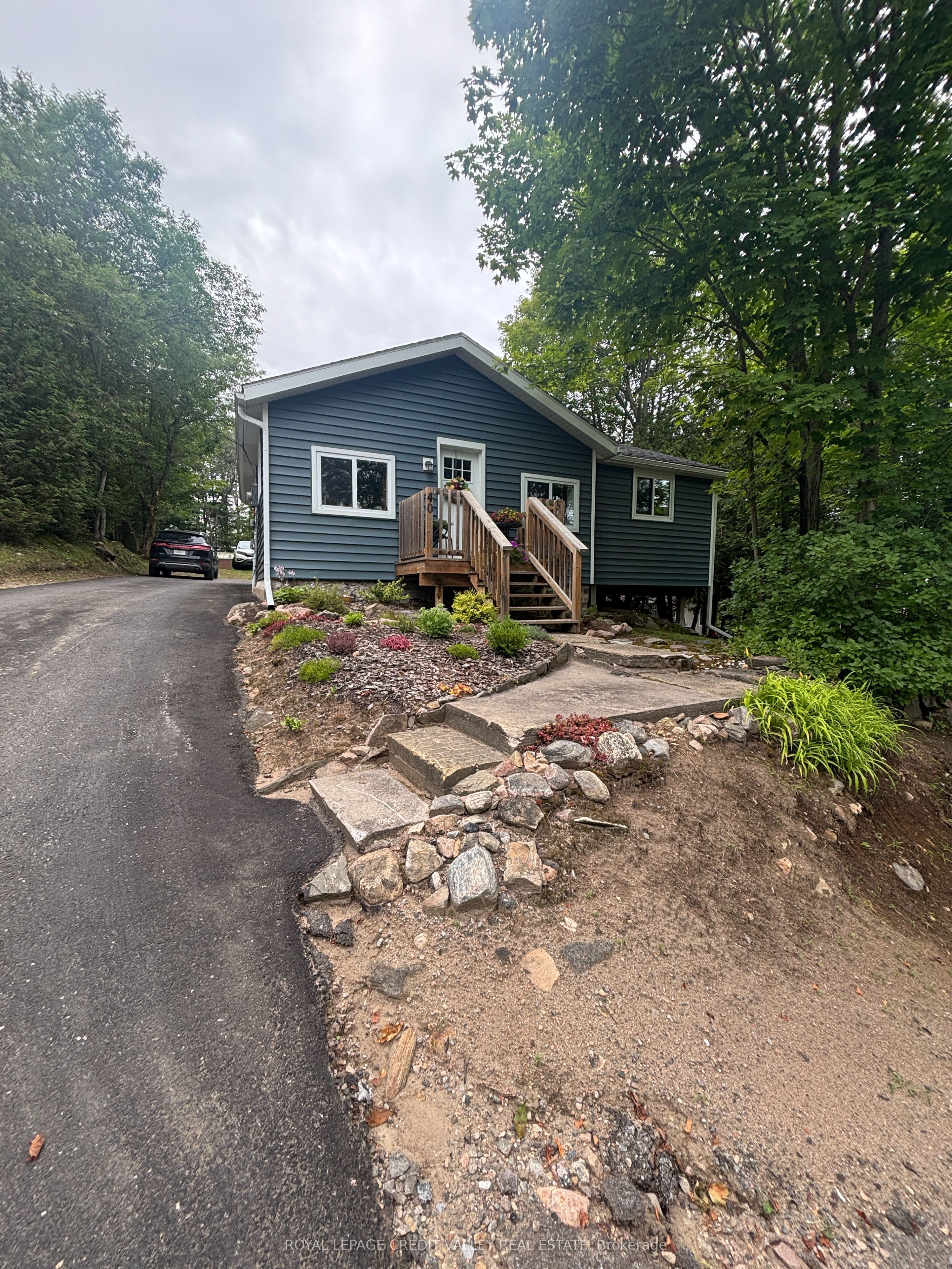 39 Cleak Avenue N, Bancroft, ON K0L 1C0 photo 2